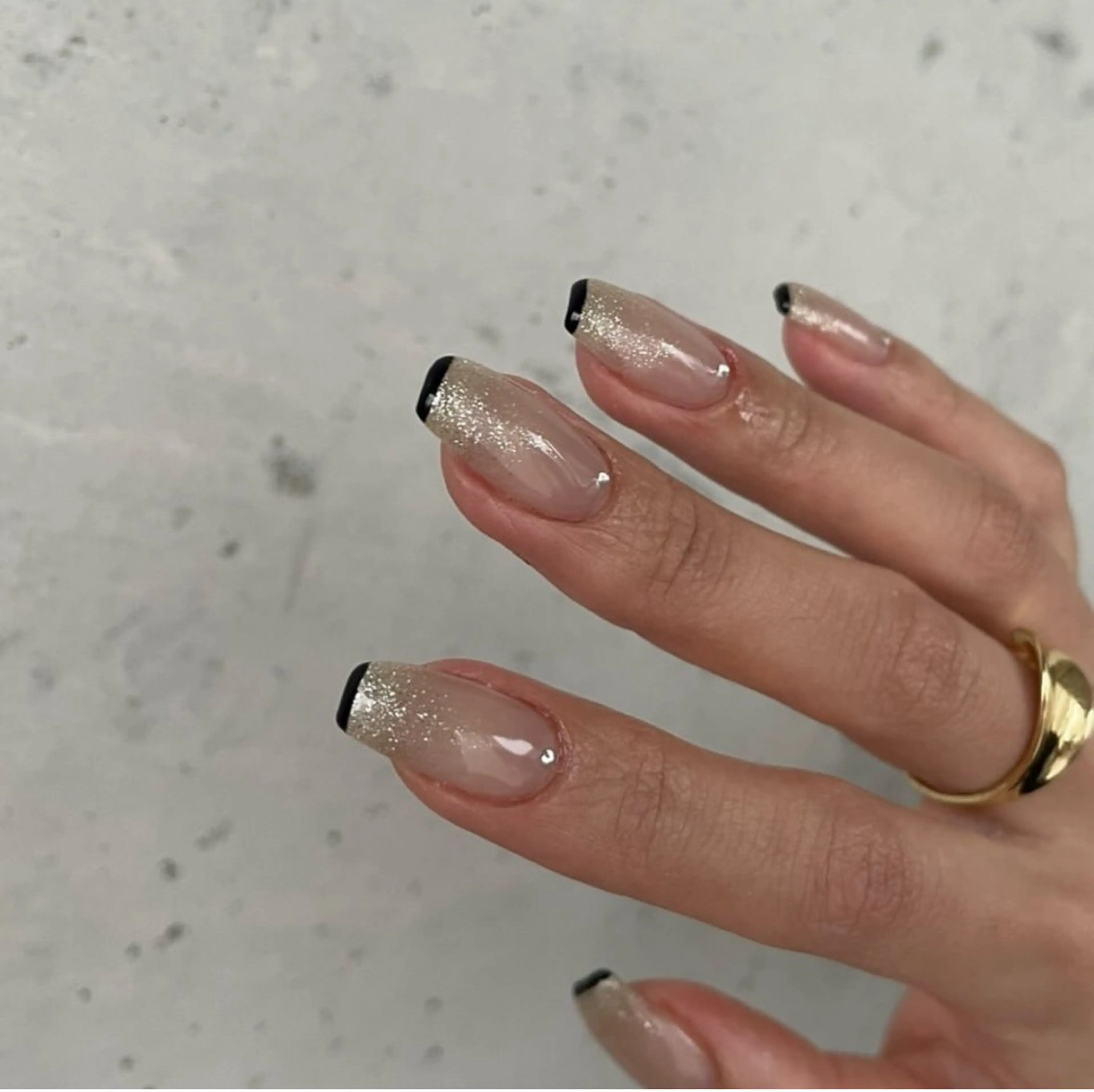 ネイル ハンドネイル lino大阪本町店所属・lino 大阪本町店のネイルデザイン