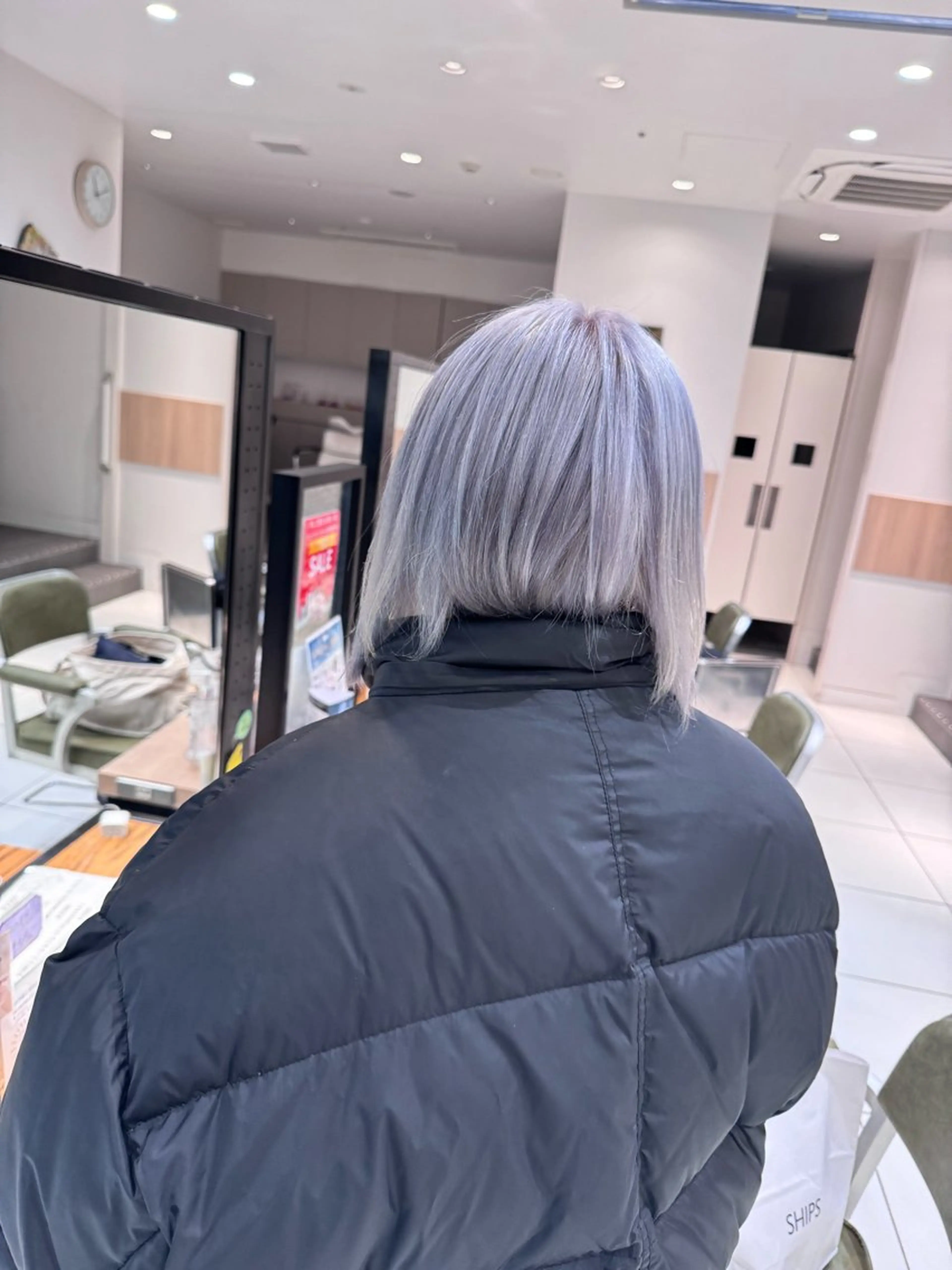 セミロング カラー ヘアカラー 🦋艶髪ハイトーン / Mio🦋のヘアスタイル