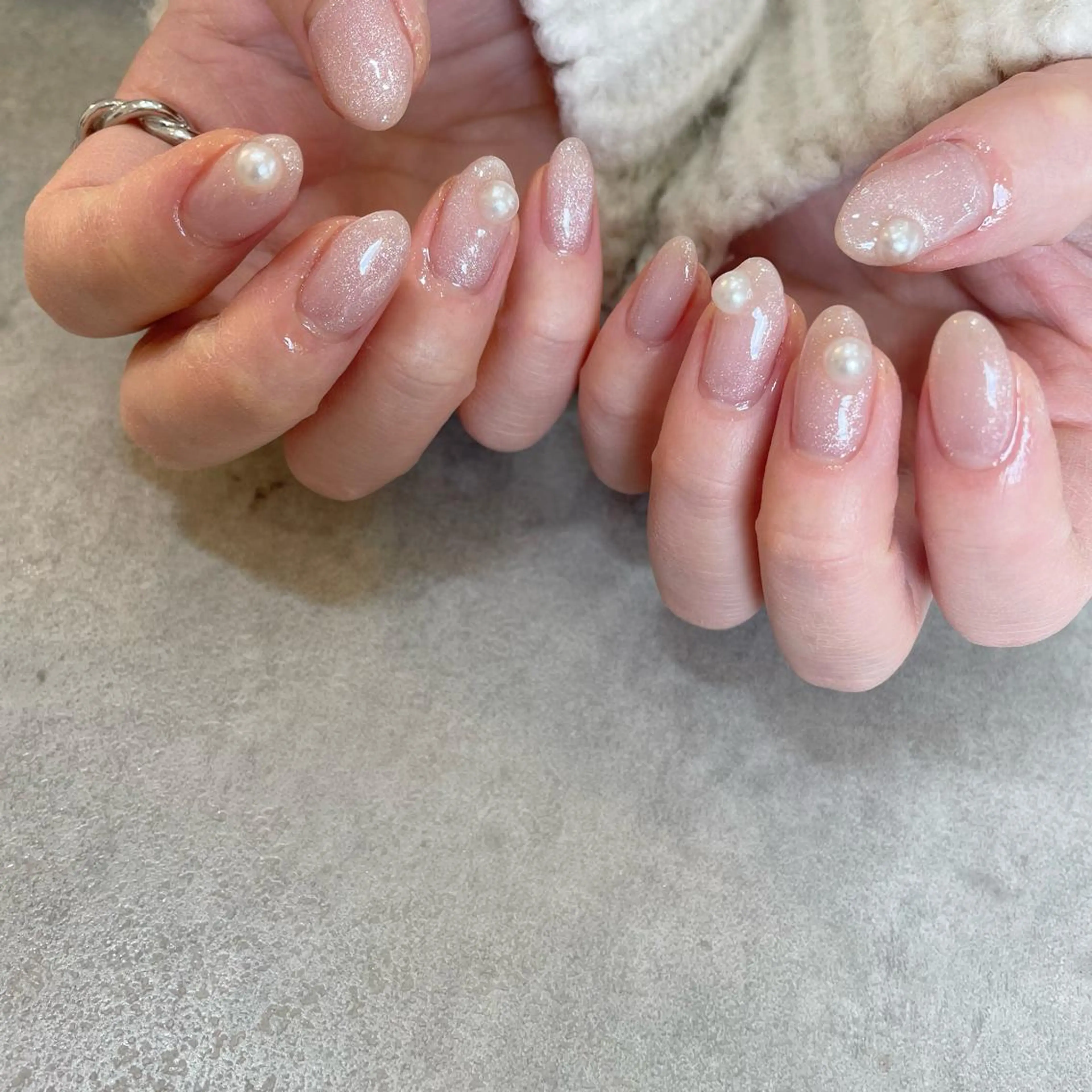 ネイル マグネットネイル ホワイト Nail Salon Gummi.のネイルデザイン