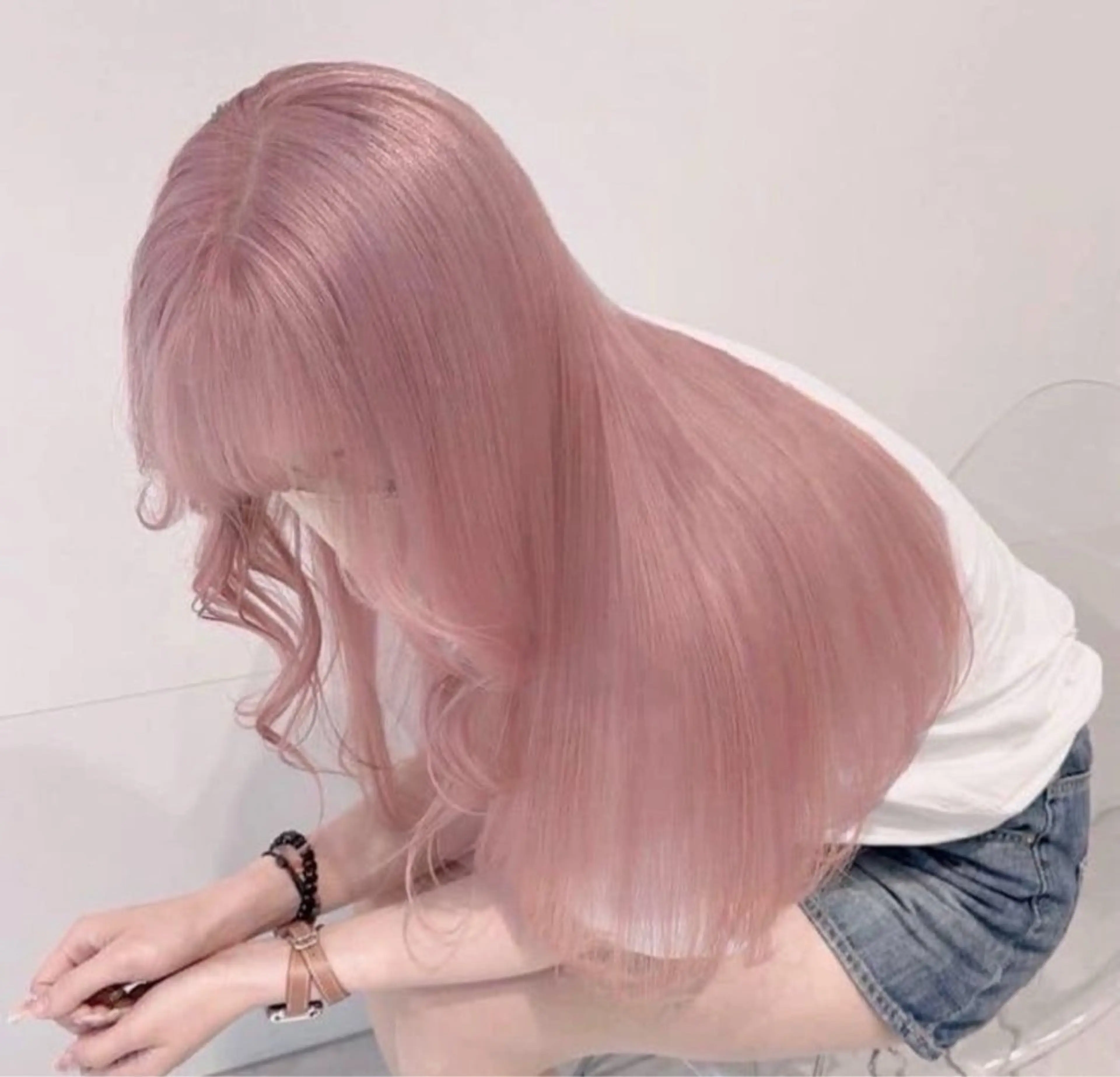 セミロング カラー ヘアアレンジ ヘアカラー トリートメント ヘアセット 🩵ダメージレス艶感 ハイトーン🩷のヘアスタイル