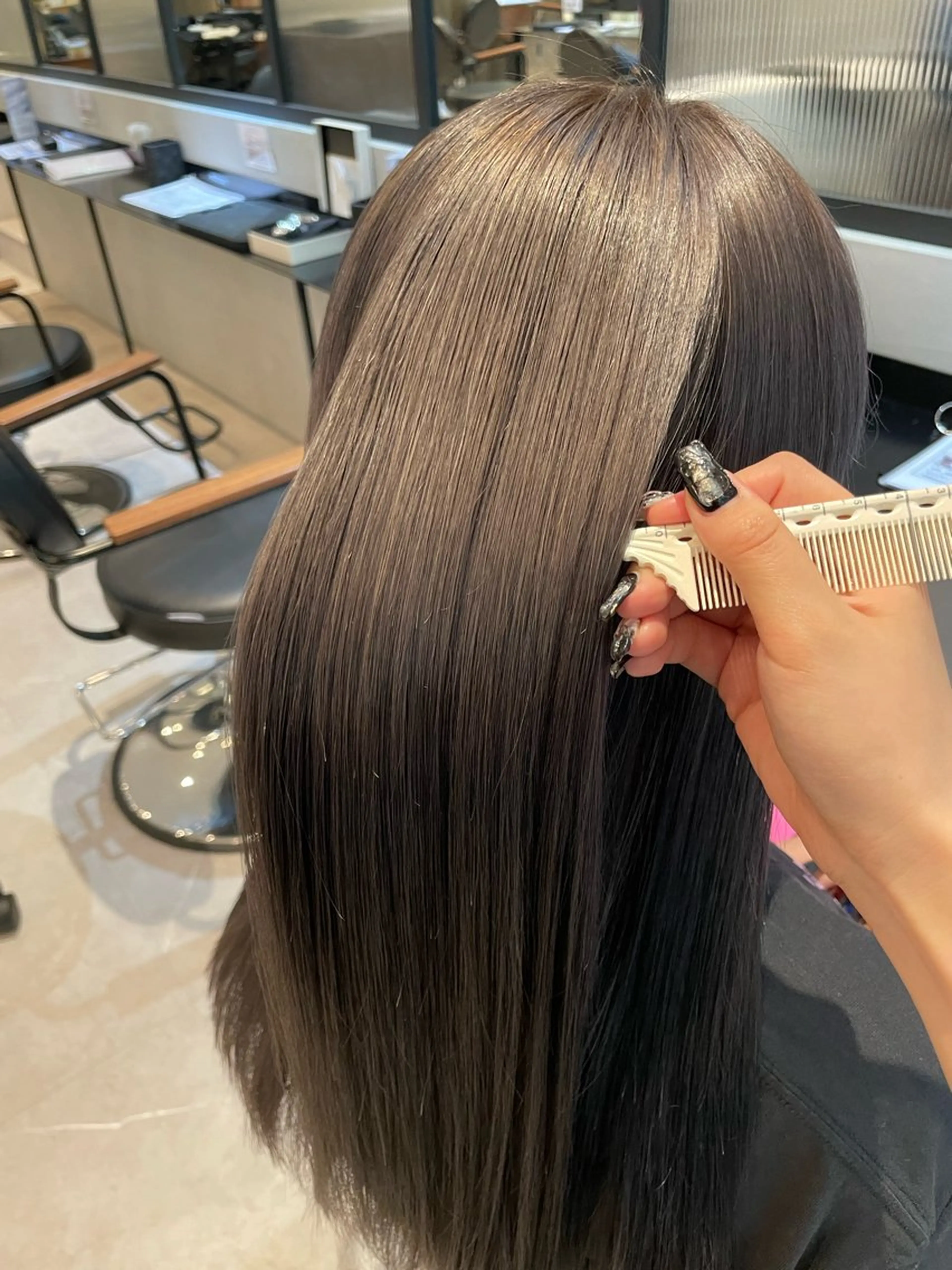 ロング カラー 透明感カラー ダークグレー カット ヘアカラー トリートメント 韓国ヘア/そら レイヤー透明感カラーのヘアスタイル