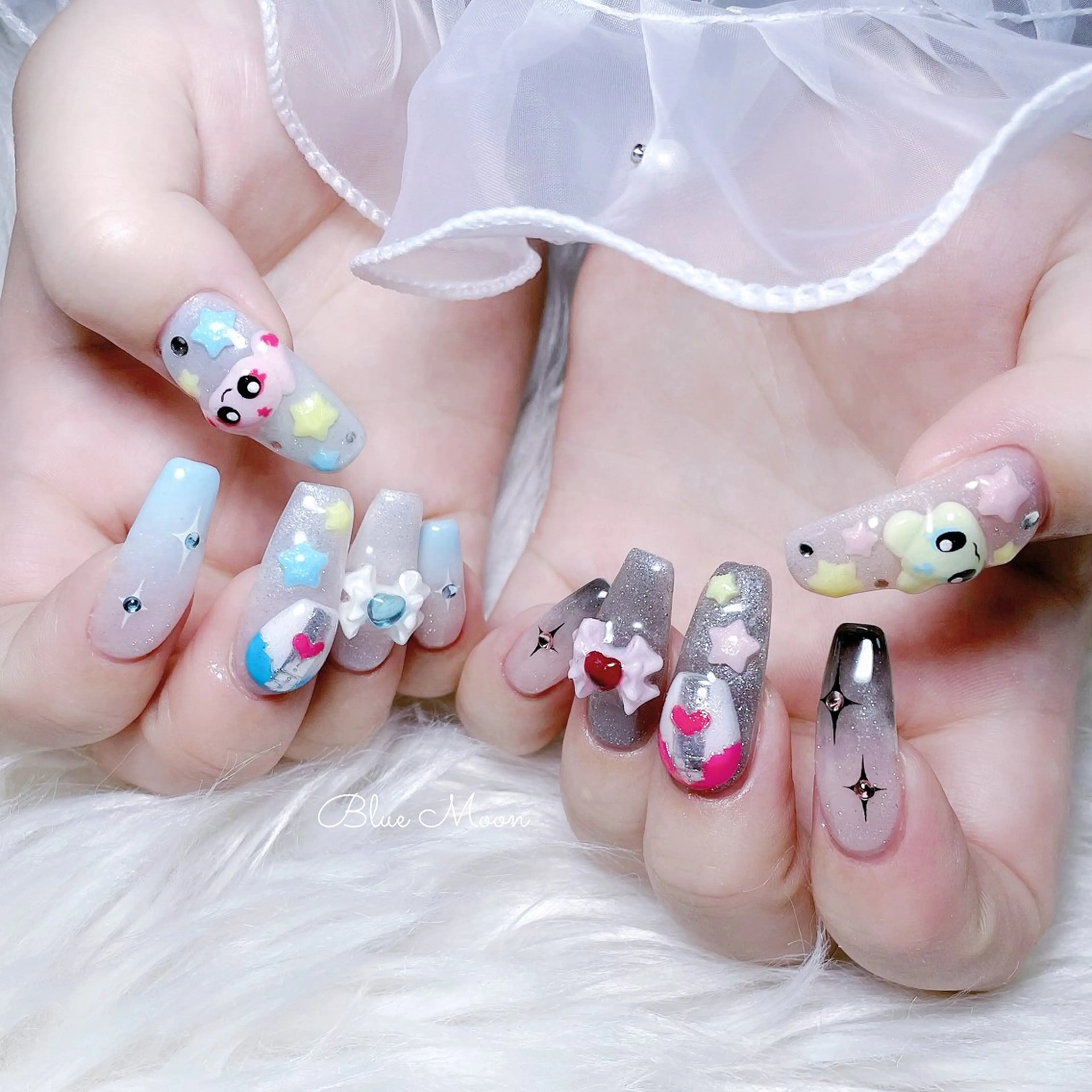 ネイル ハンドネイル フットネイル ハンドケア nail salon Blue Moonのネイルデザイン