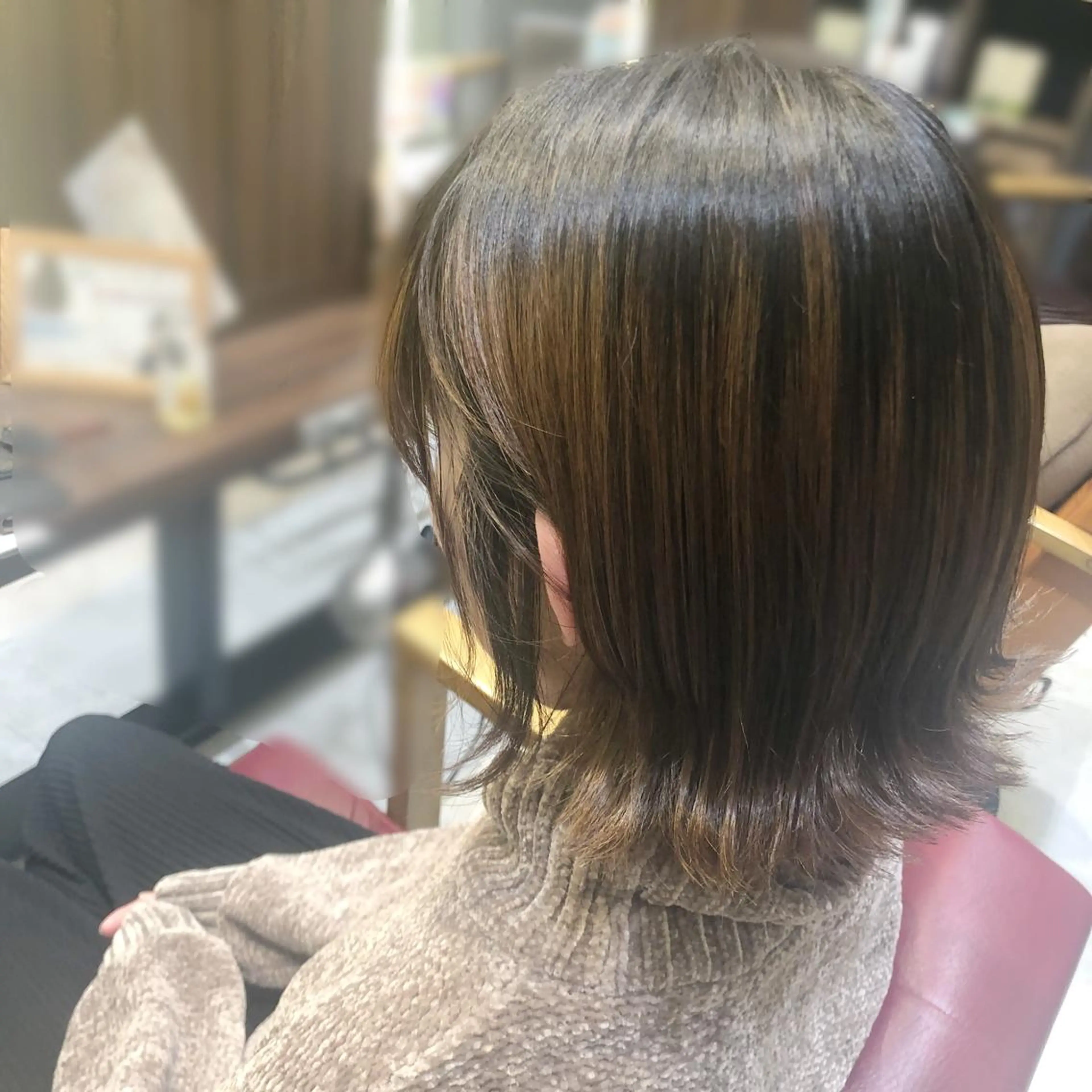 ミディアム ボブ 外ハネヘア Yuueye mioのマツエク・マツパデザイン