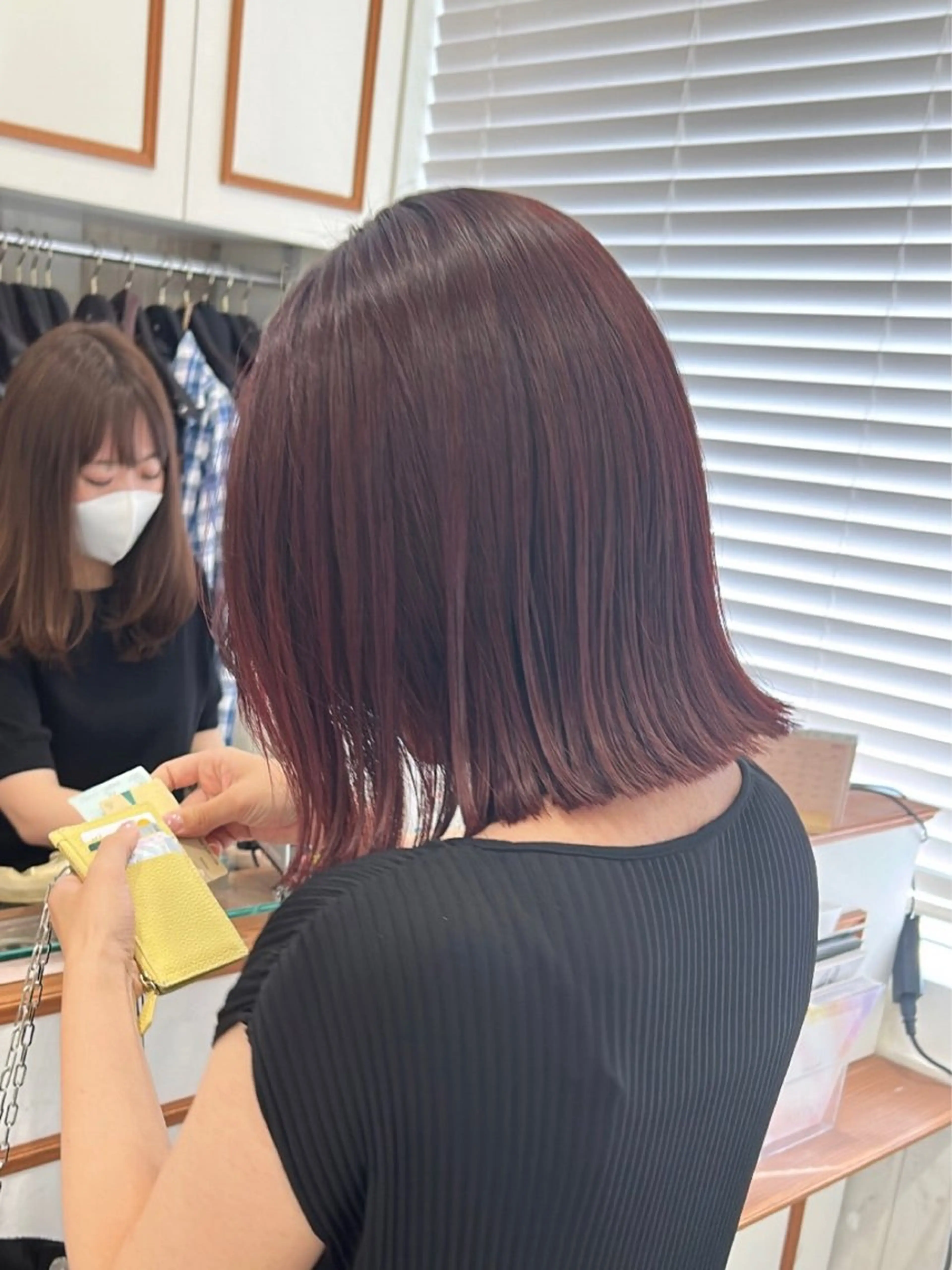 ミディアム カラー カット ヘアカラー トリートメント ぱつっとボブ/ 小野あかねのヘアスタイル