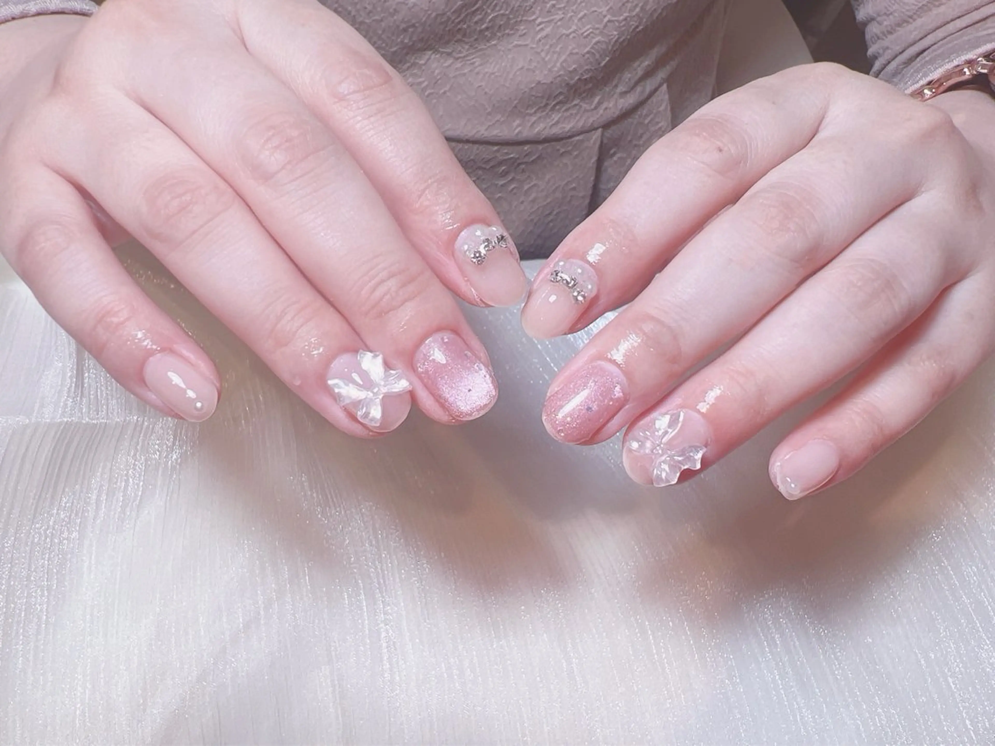 ネイル フレンチネイル 韓国ネイル マグネットネイル ニュアンスネイル オフィスネイル ハンドネイル ユミネイルサロン所属・ユミ ネイルサロンのネイルデザイン