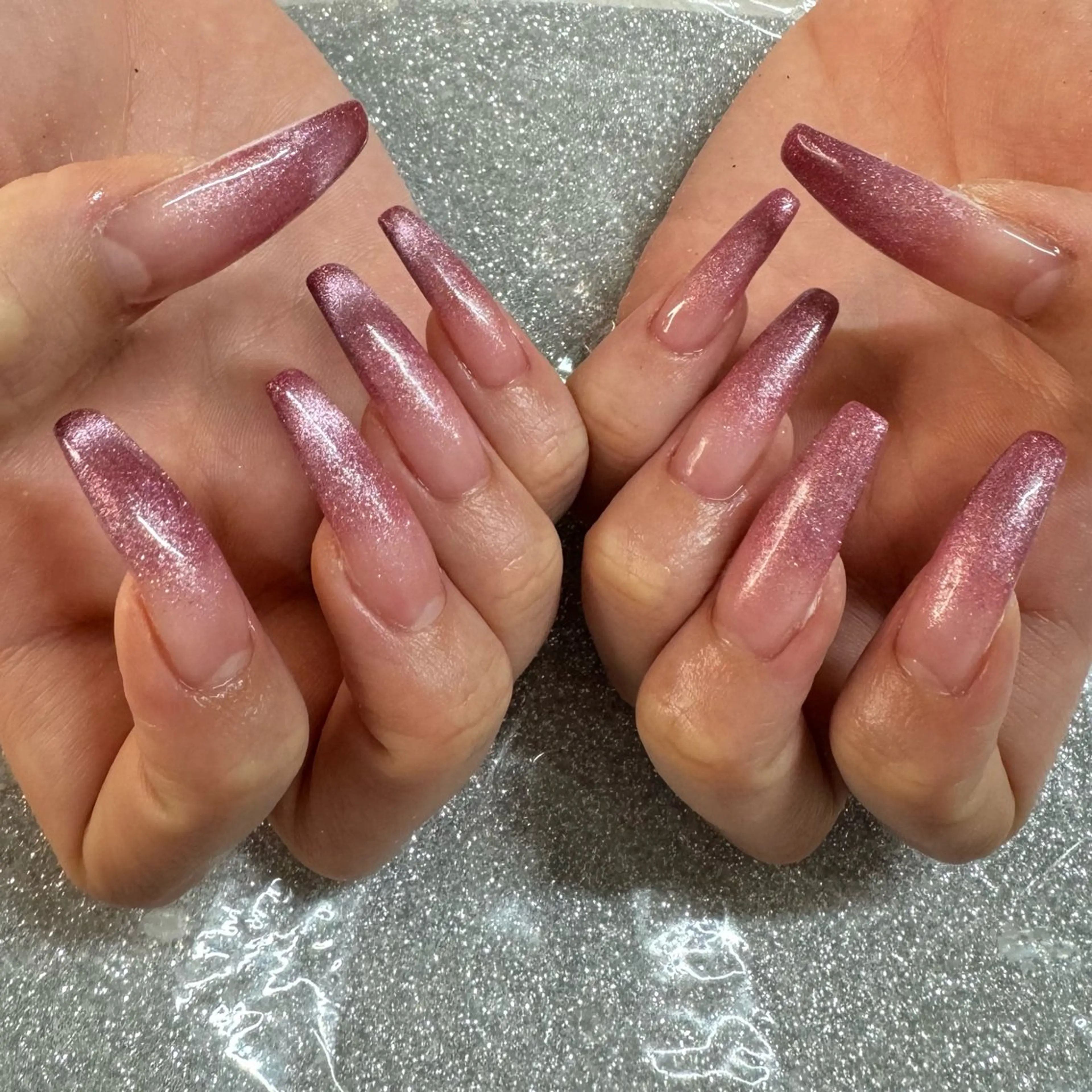 ネイル VIERU 🌈🎀💖のネイルデザイン