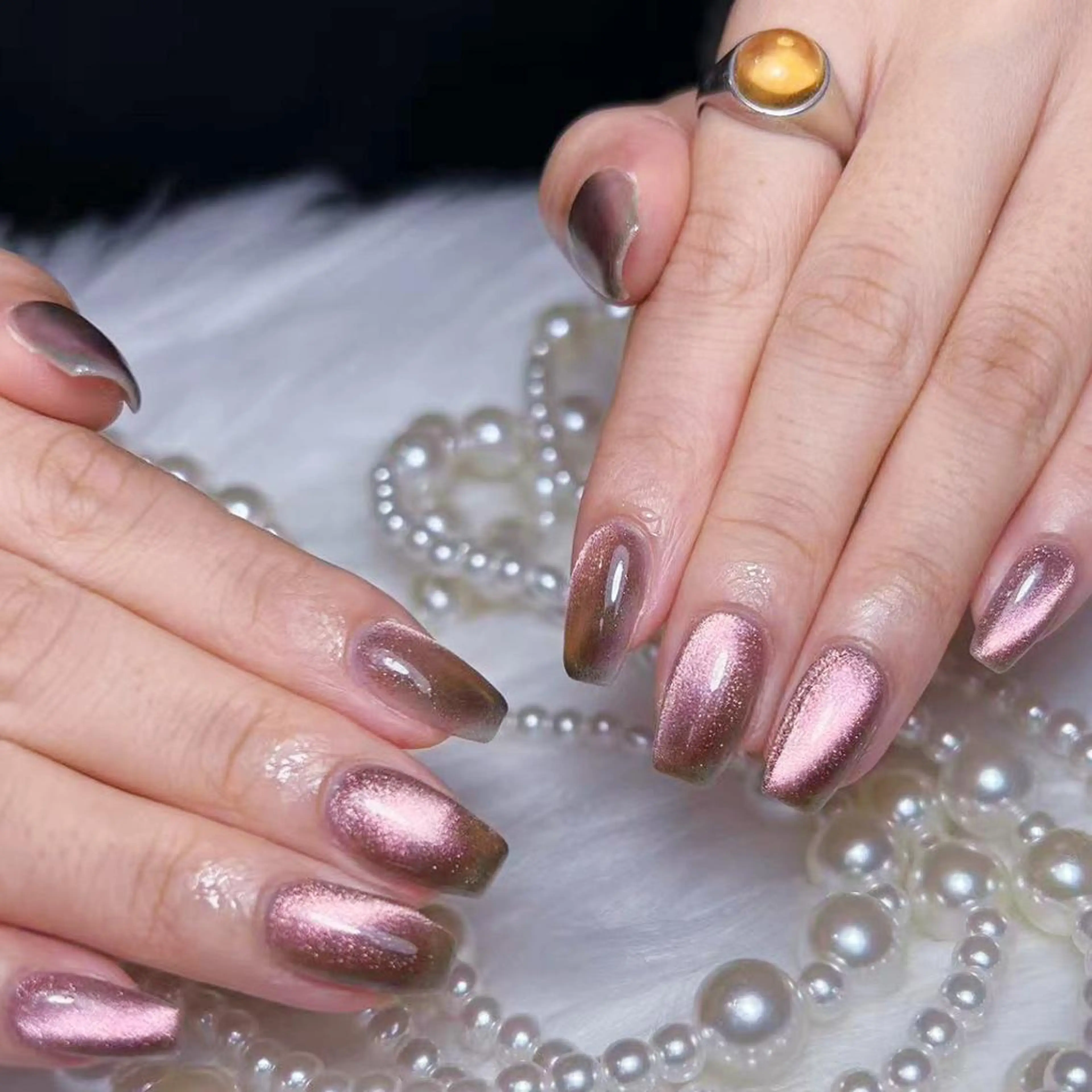 ネイル アートネイル オーロラネイル ガーリー キラキラネイル 韓国ネイル ハンドネイル DIANMOND NAIL🌸のネイルデザイン