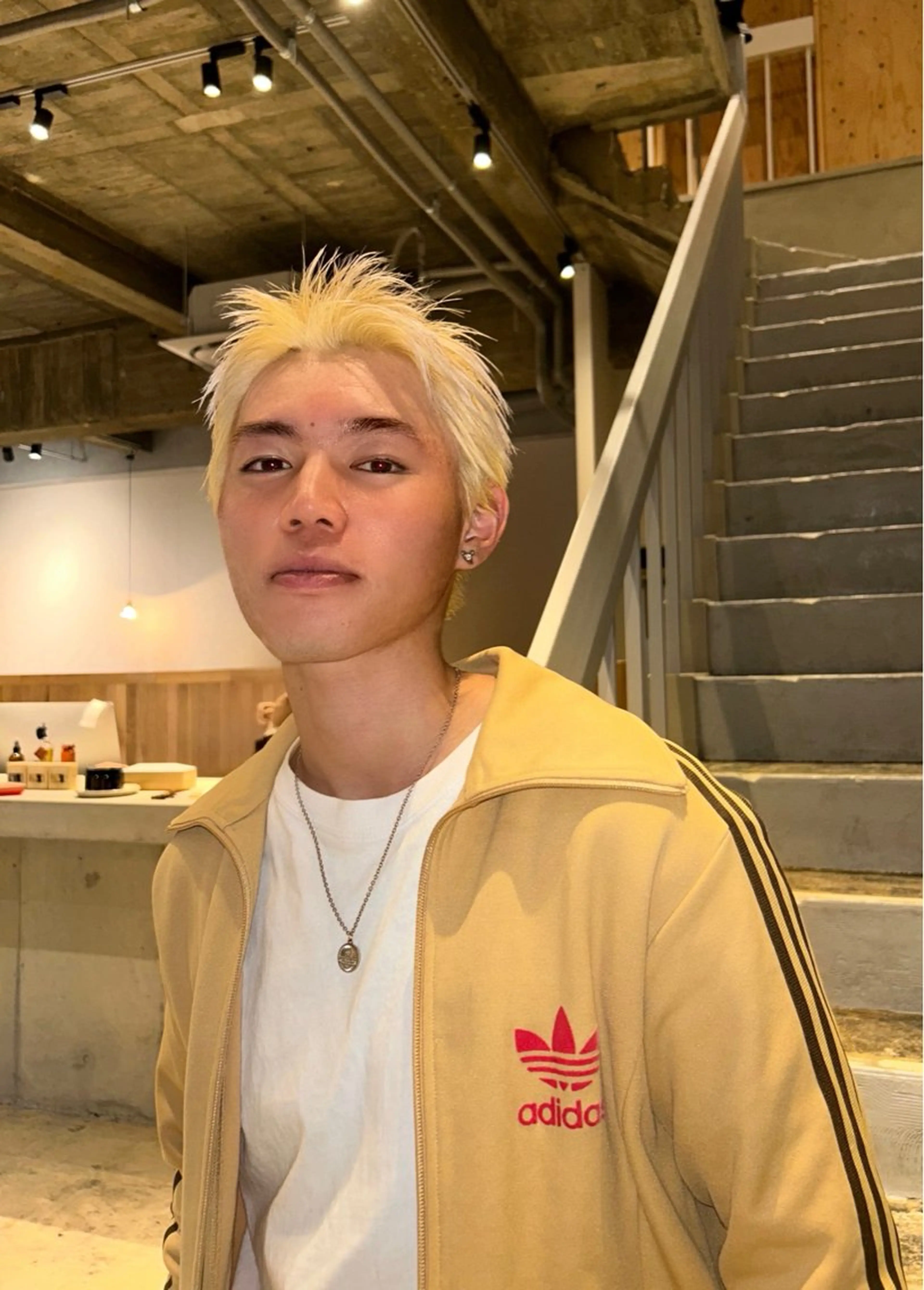 🧑🏽‍🦱メンズメニュー🧑🏽‍🦱✨ブリーチ➕カラー➕カット➕トリートメント✨の写真