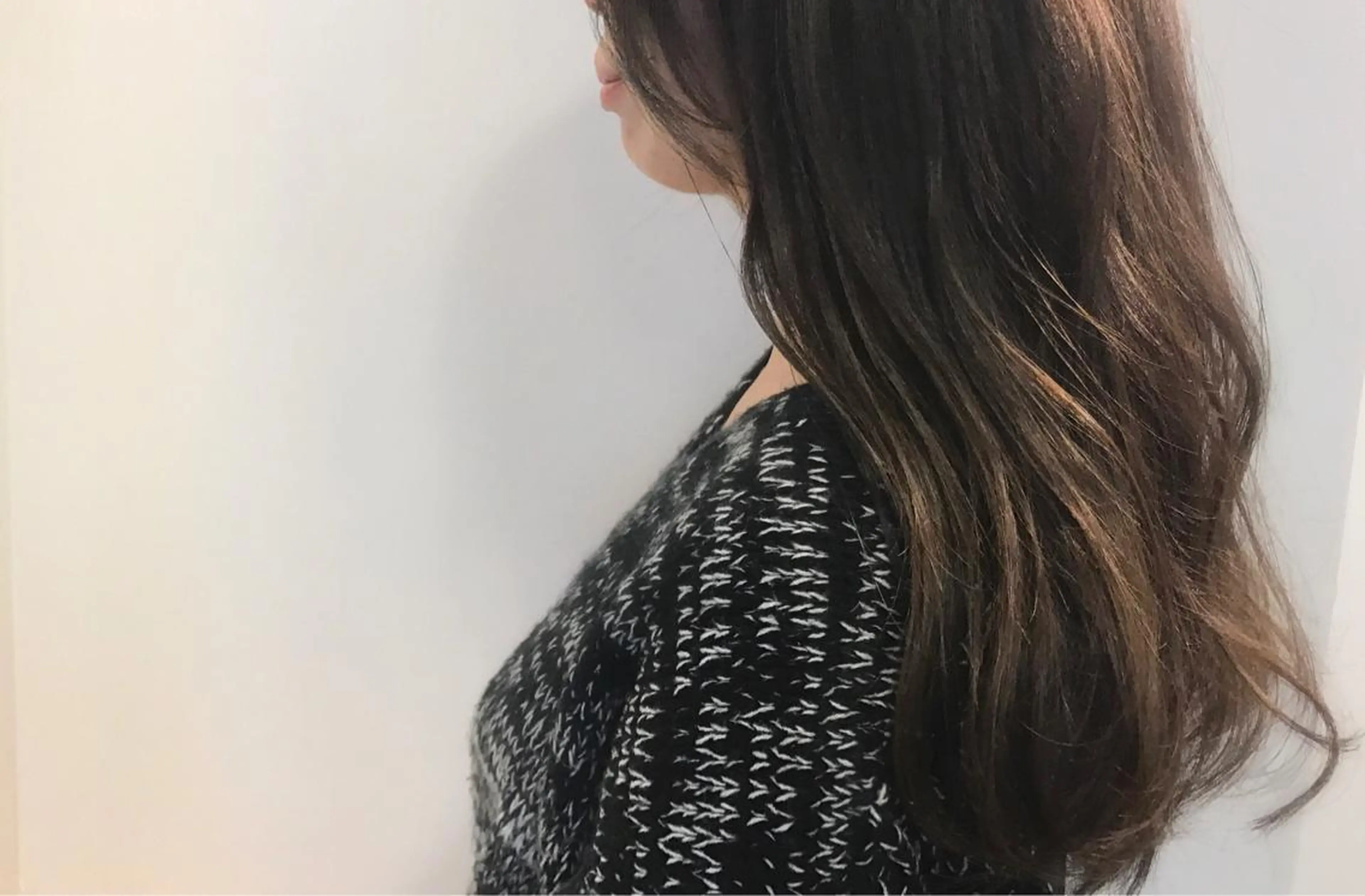 セミロング カラー yeope所属・ハイトーンカラー ブリーチ専門・天神のヘアスタイル