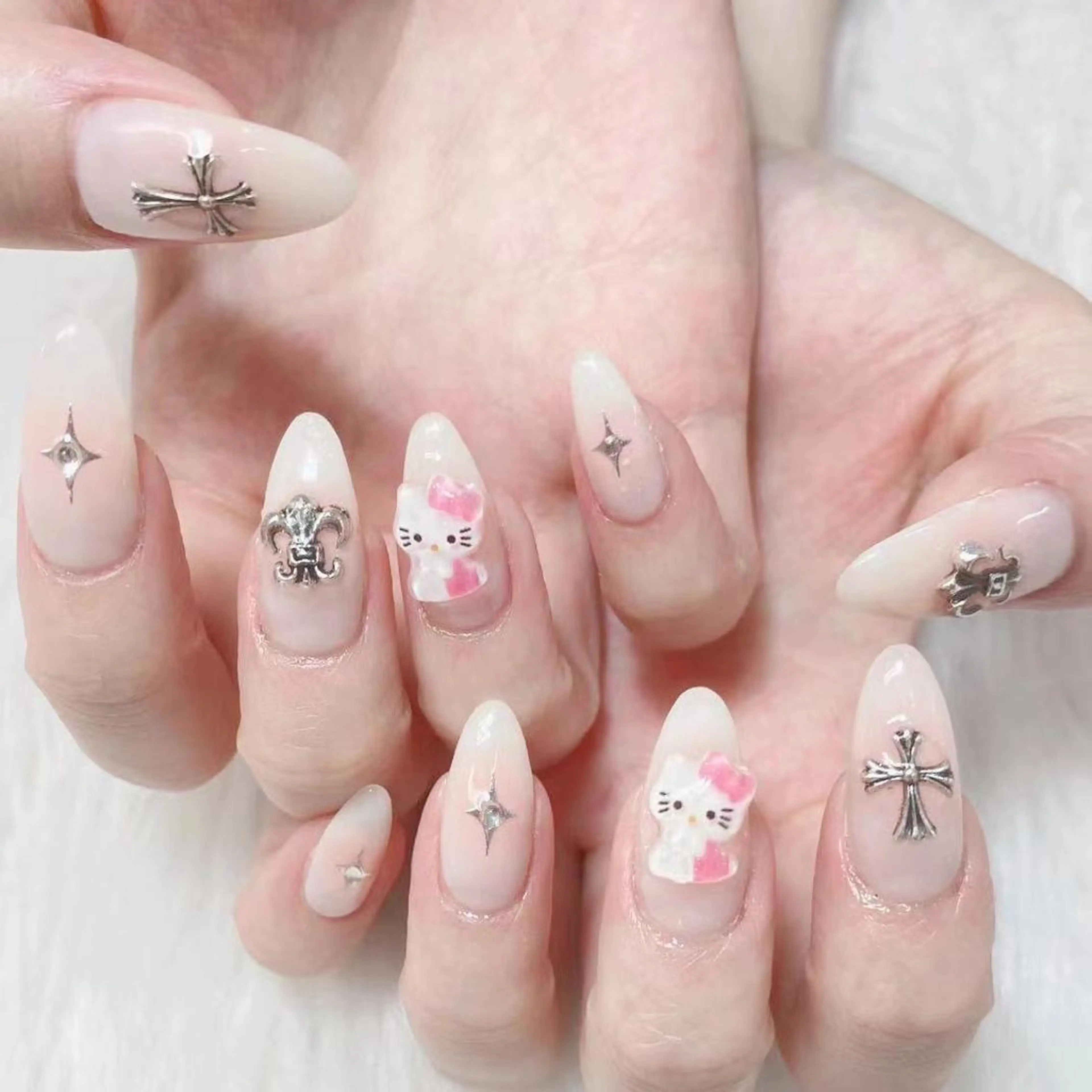 ネイル ハンドネイル ハンドケア Diamond ✨のネイルデザイン