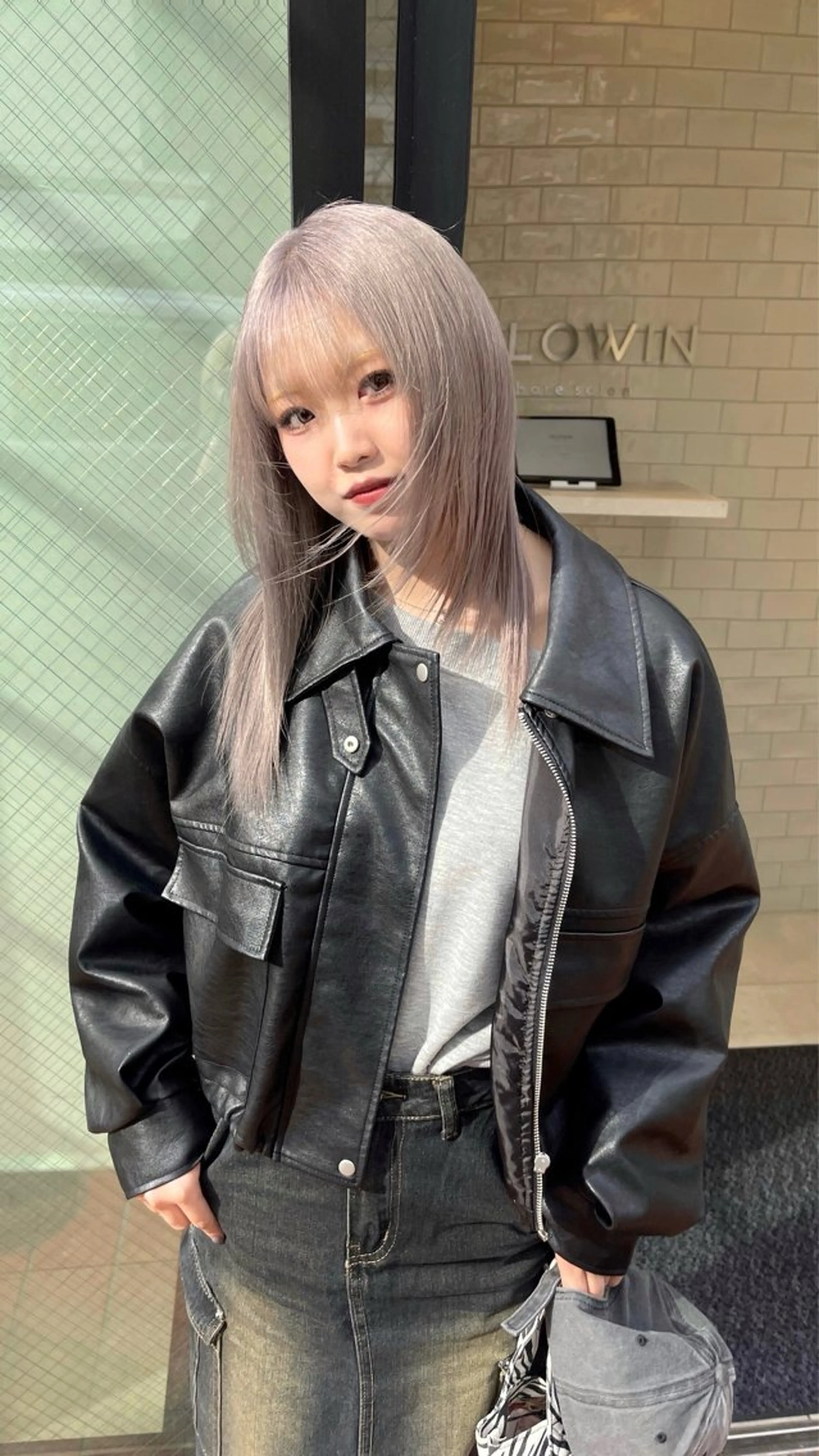 ミディアム ボブ ヘアカラー SALOWIN梅田茶屋町North店所属・福山 晴香のヘアスタイル