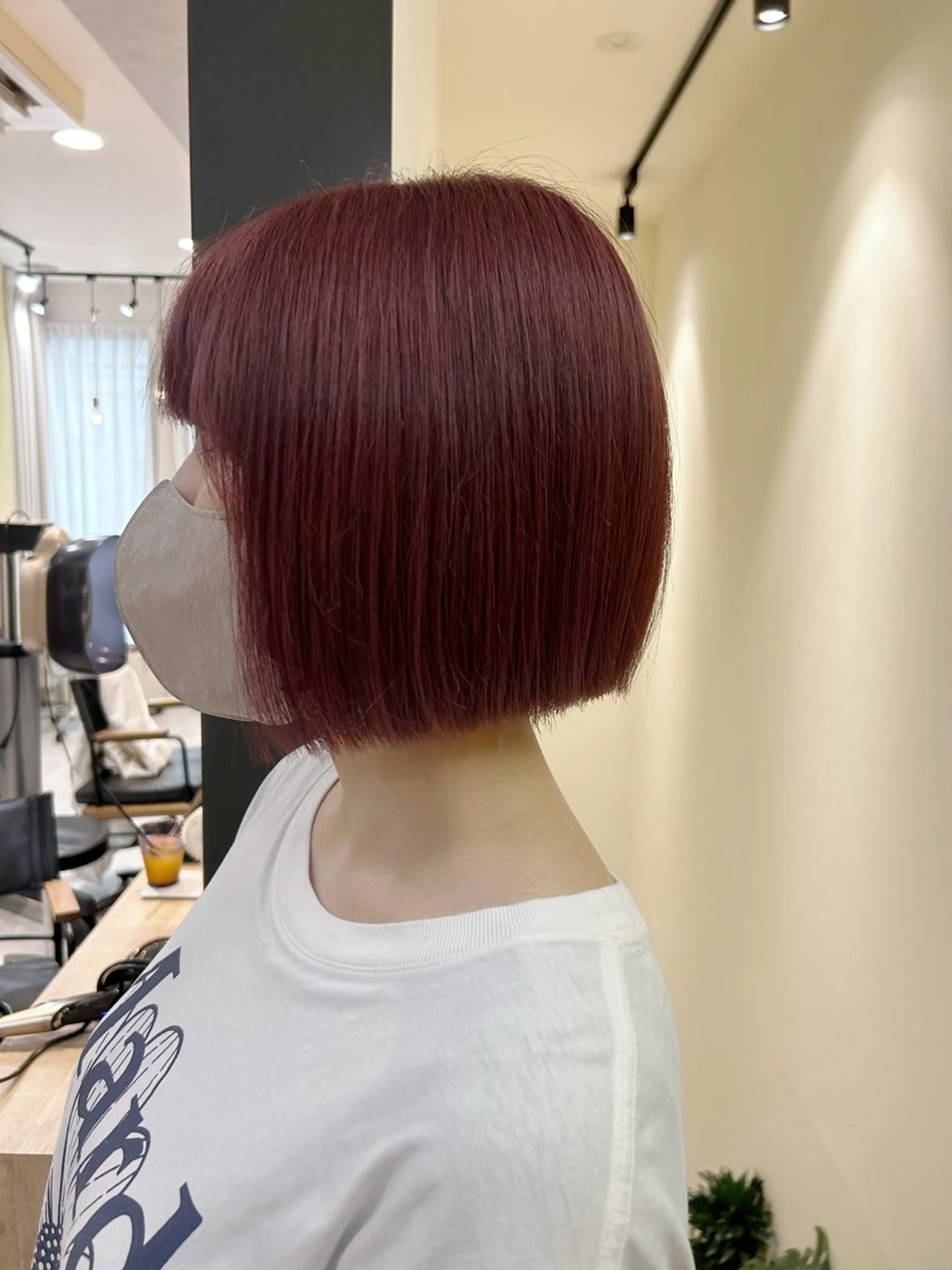 ショート カラー ブリーチ ボルドーカラー レッドカラー カット ヘアカラー トリートメント hub hair レイヤー/透明感のヘアスタイル