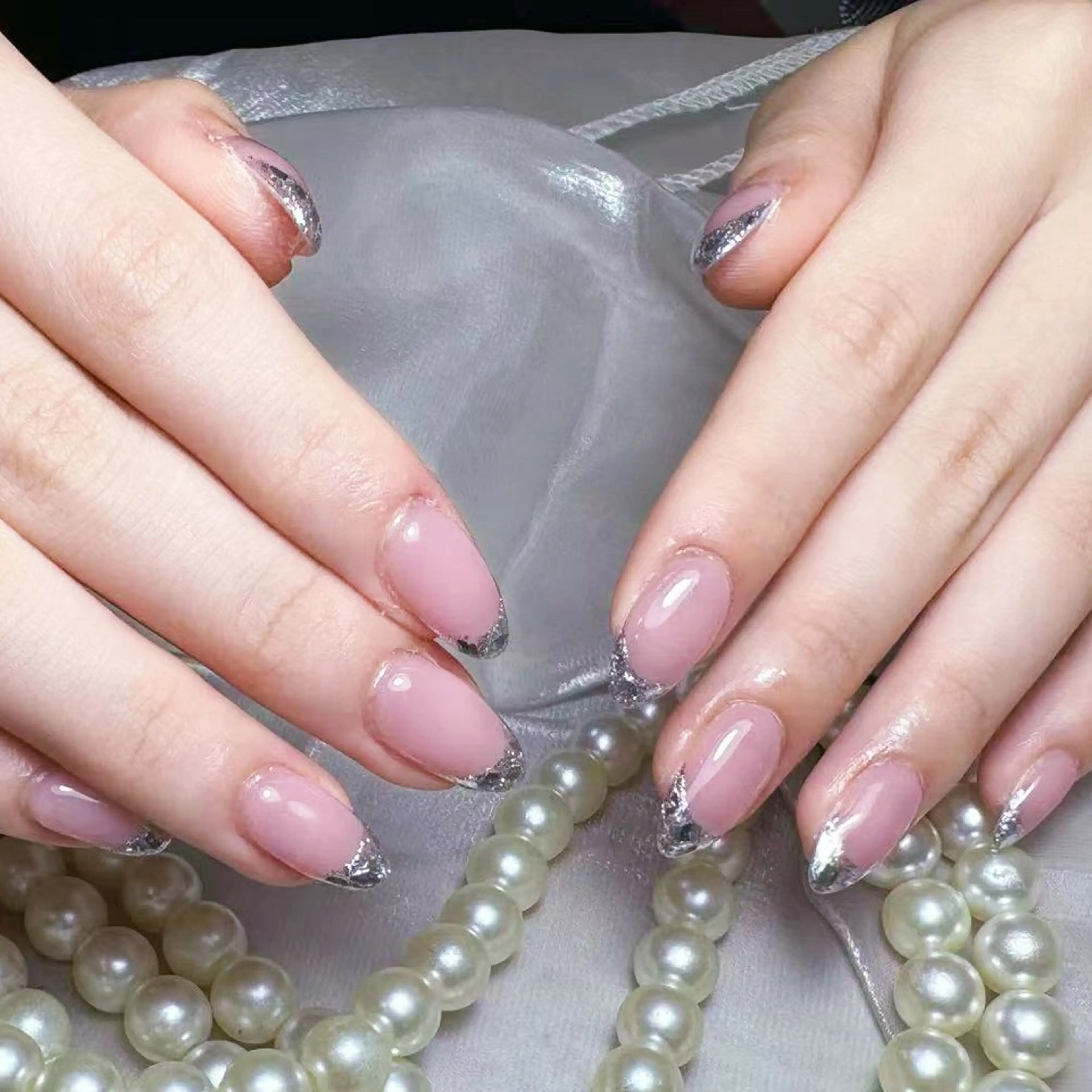 ネイル アートネイル オーロラネイル ガーリー キラキラネイル 韓国ネイル ハンドネイル yu ri 🌹のネイルデザイン