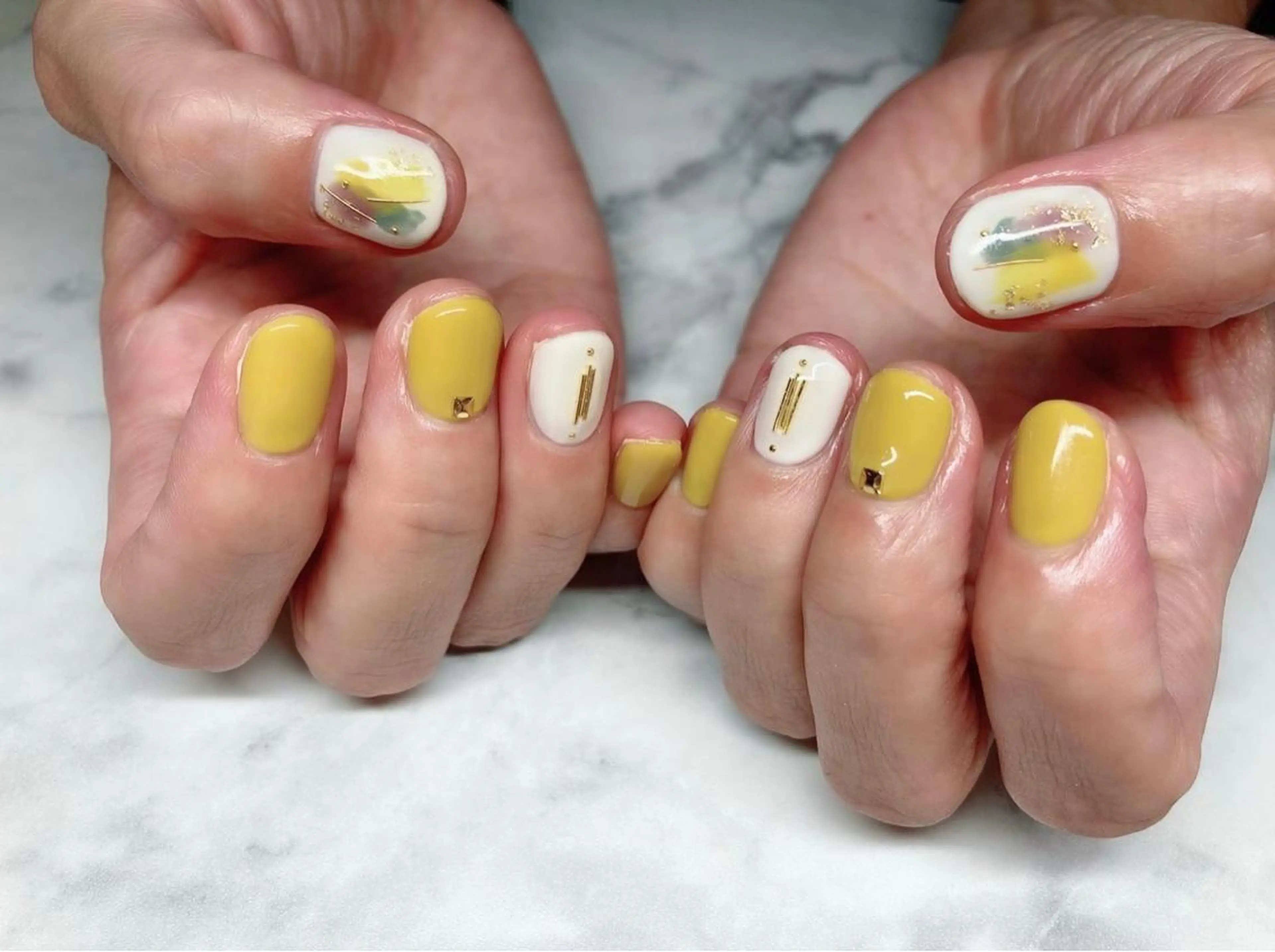 ネイル ジェルネイル ニュアンスネイル パラジェル 冬ネイル ハンドネイル Nail&eye Belire 新宿のネイルデザイン