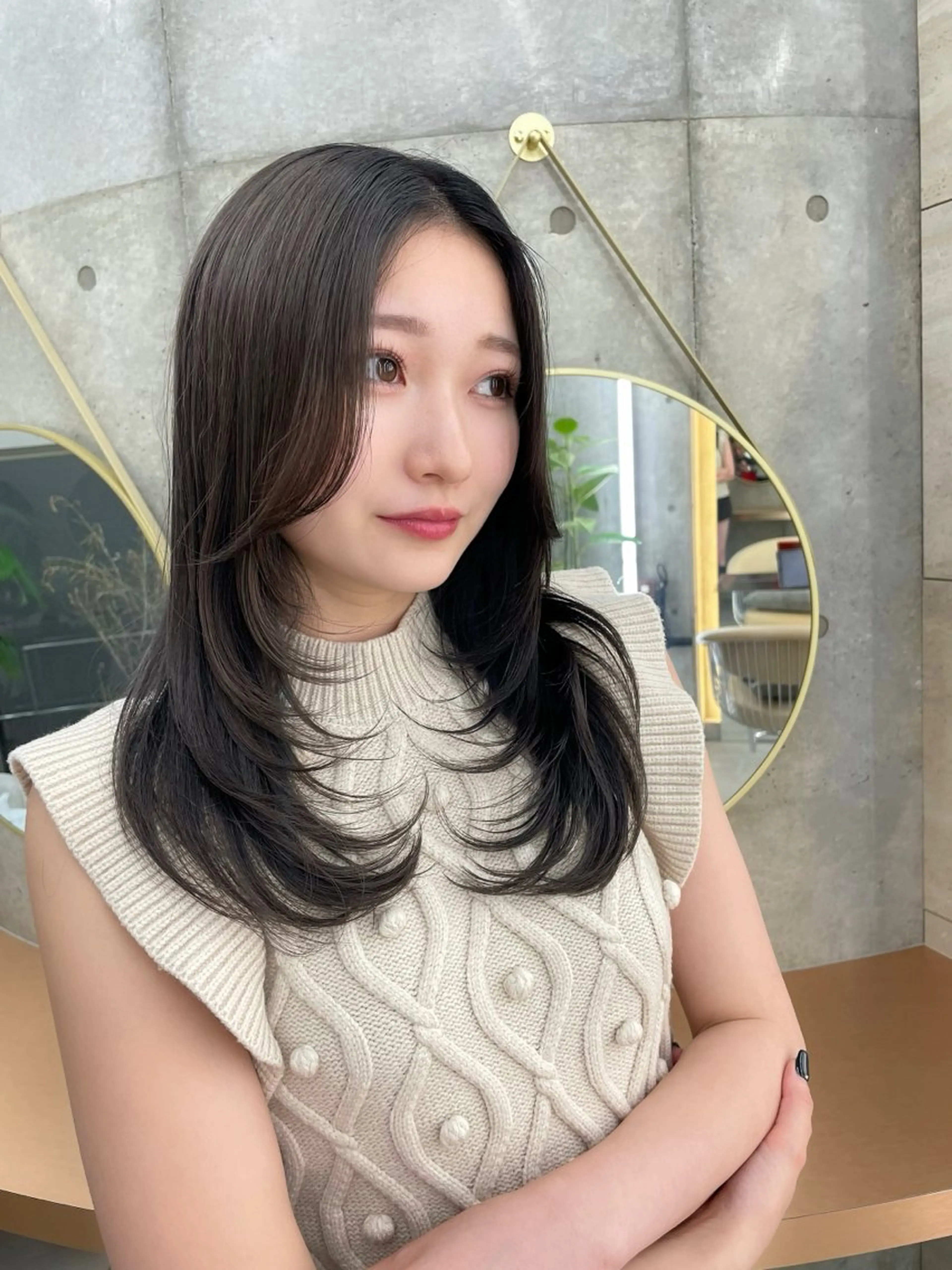 セミロング カット ヘアカラー トリートメント 韓国ヘア🇰🇷 レイヤー/芝春樹のヘアスタイル