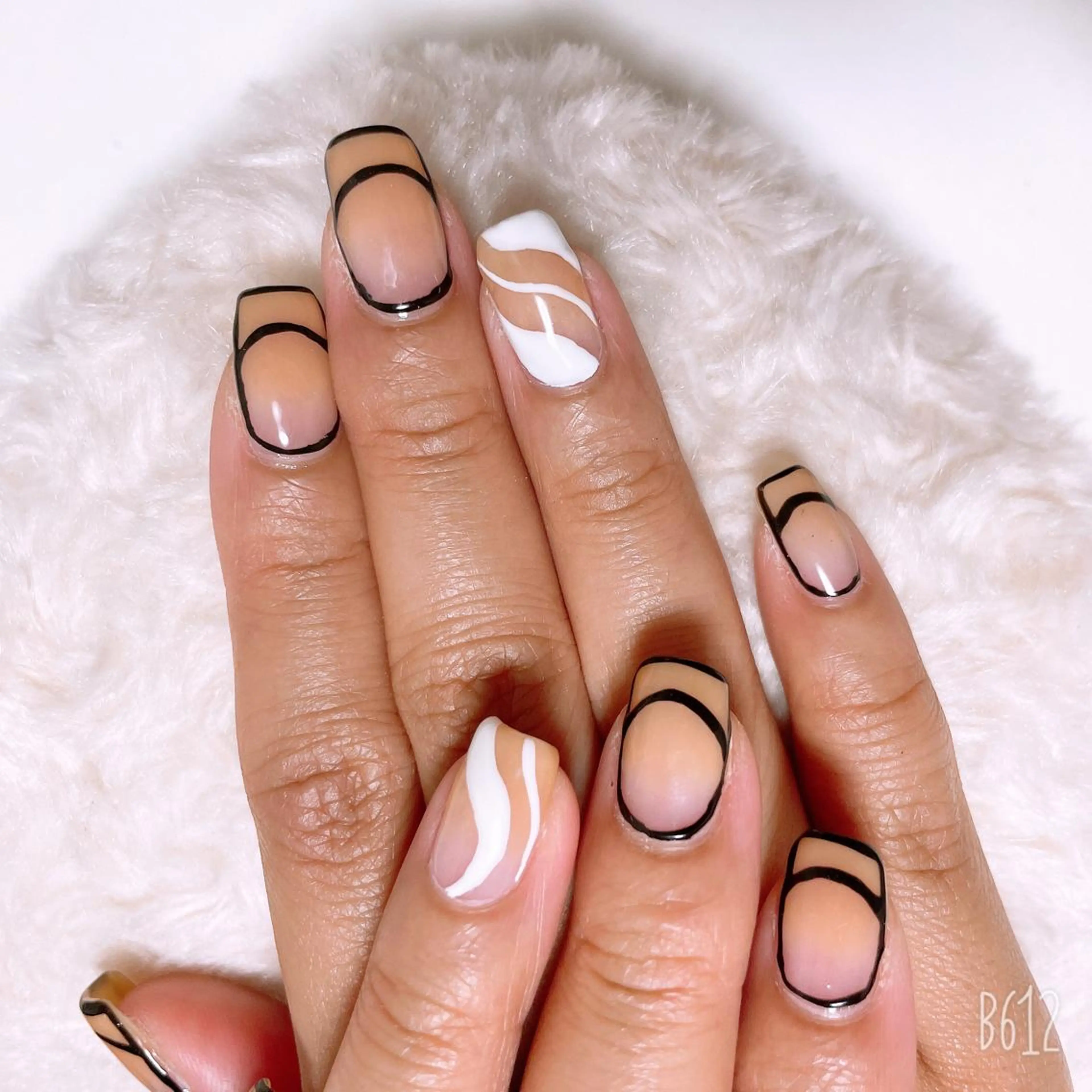 ネイル The Best Beauty受付担当のヘアスタイル