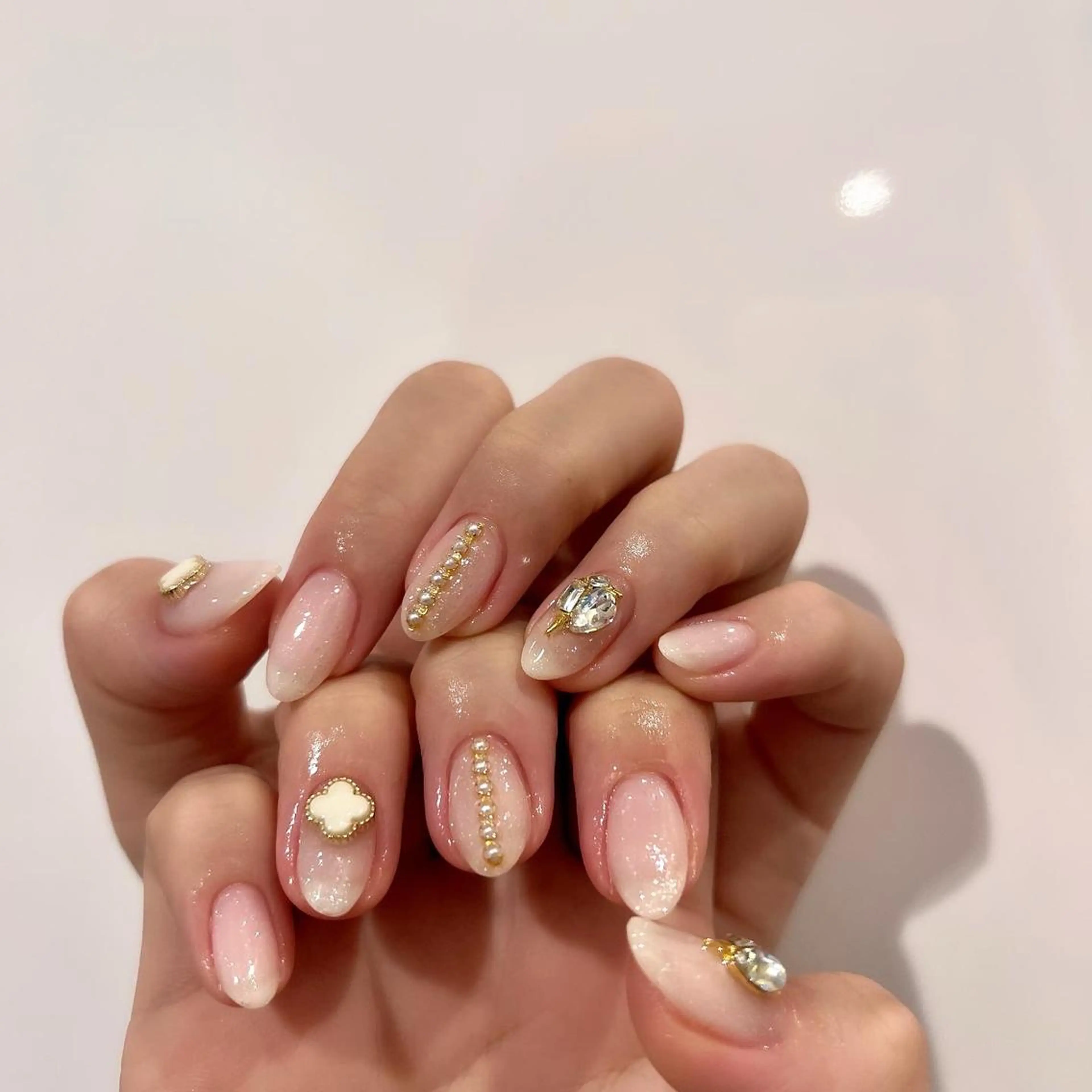 ネイル 黒葛原 めぐみのネイルデザイン