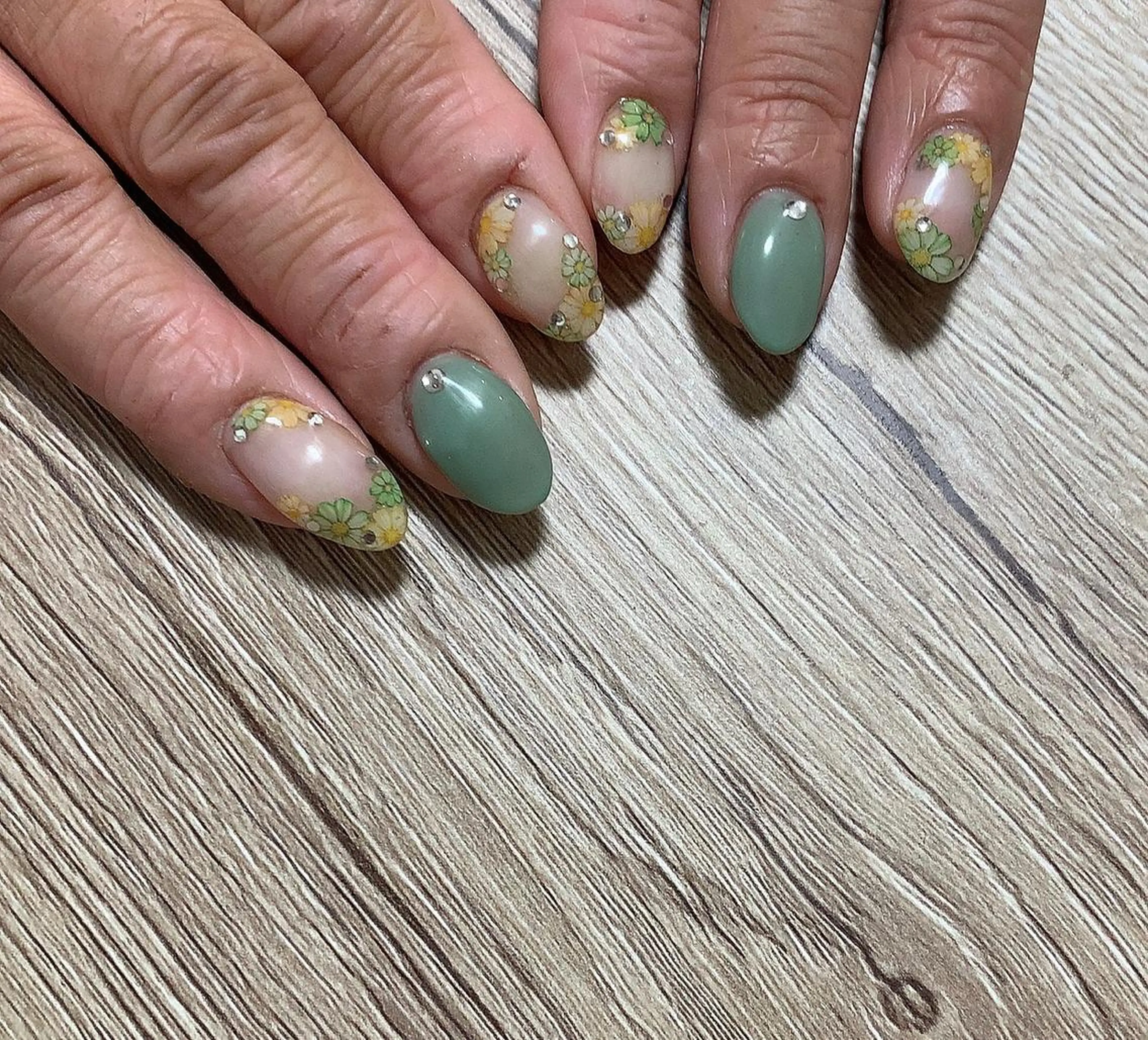 ネイル ハンドネイル MINAMI nailsのネイルデザイン