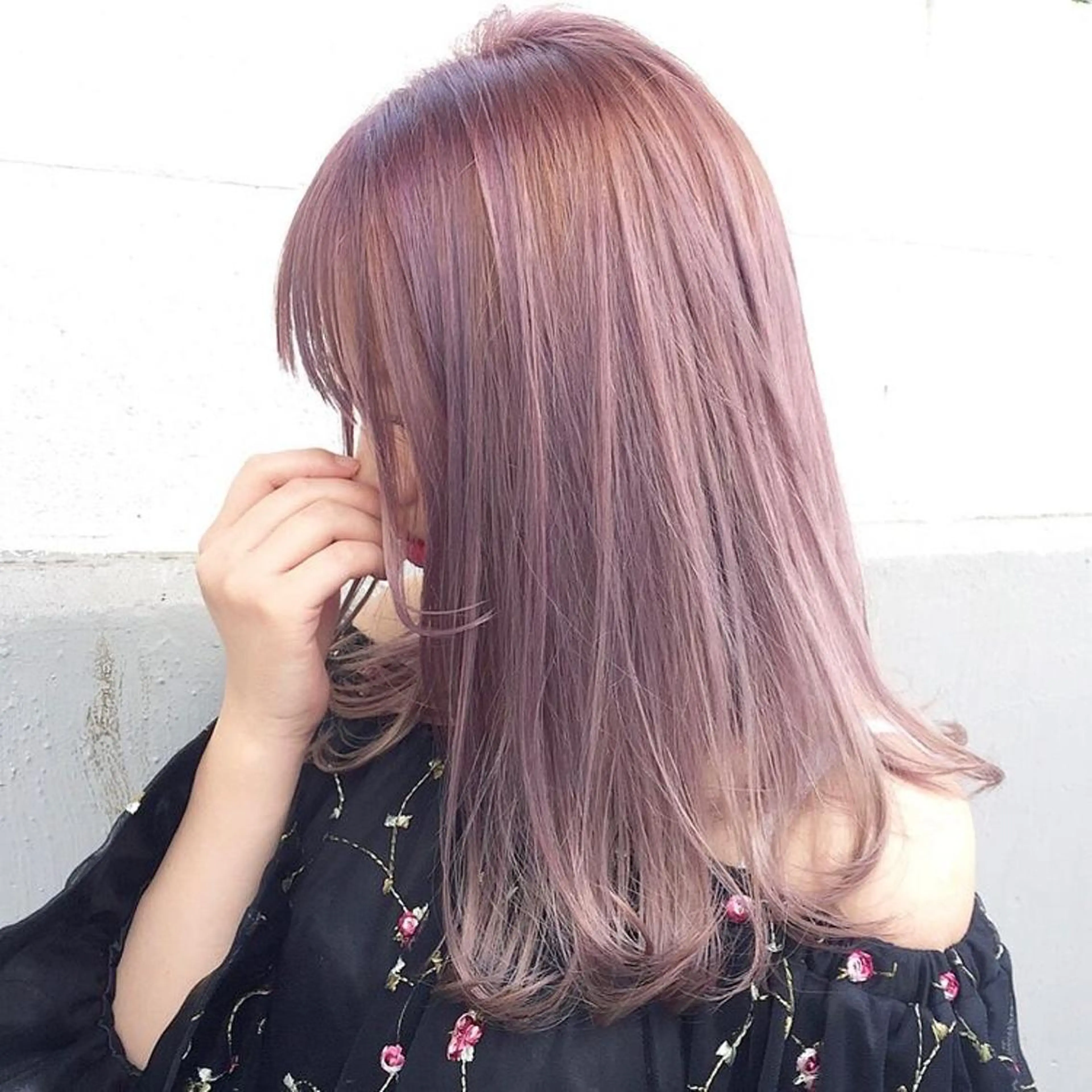 ブリーチ＋(イルミナ、アディクシー)トリートメントの写真