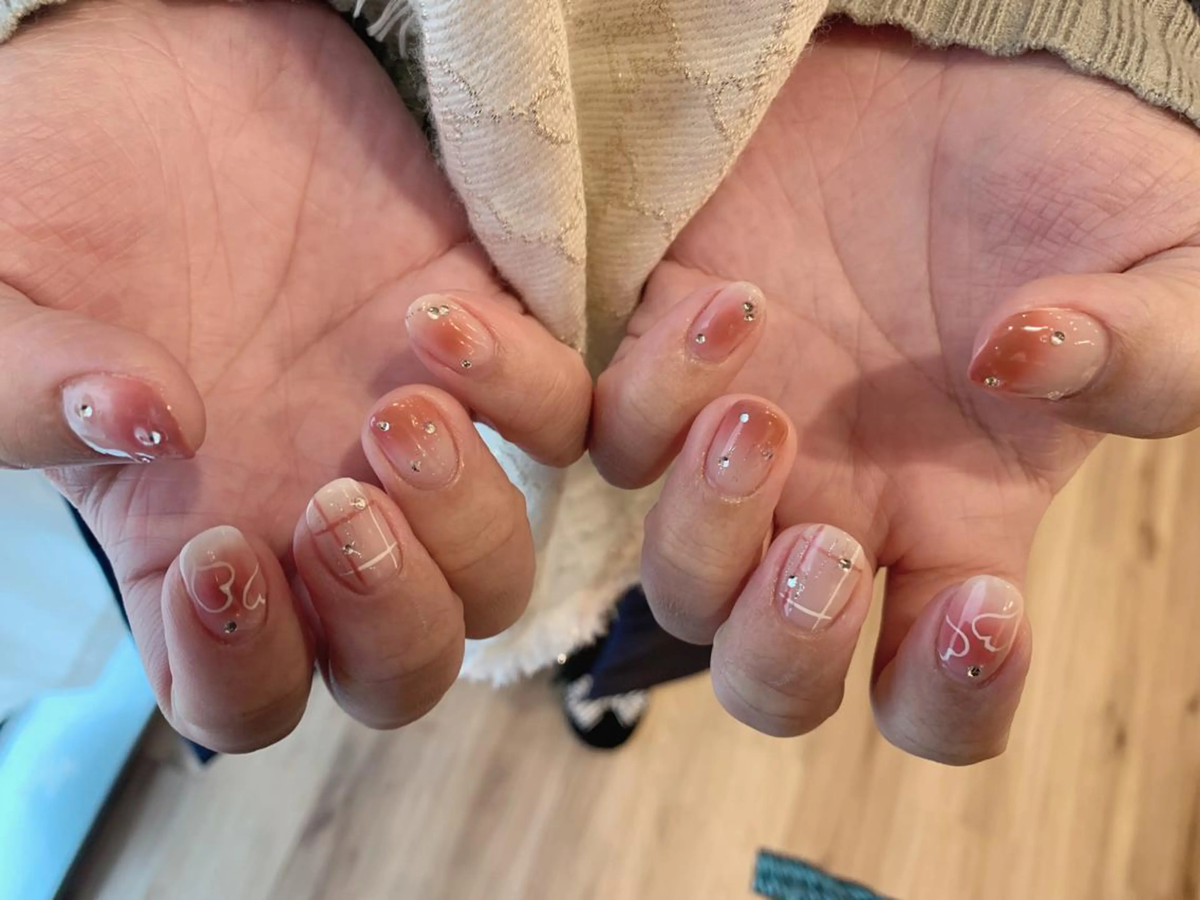 ネイル Ui_Amor (パラジェル)のネイルデザイン