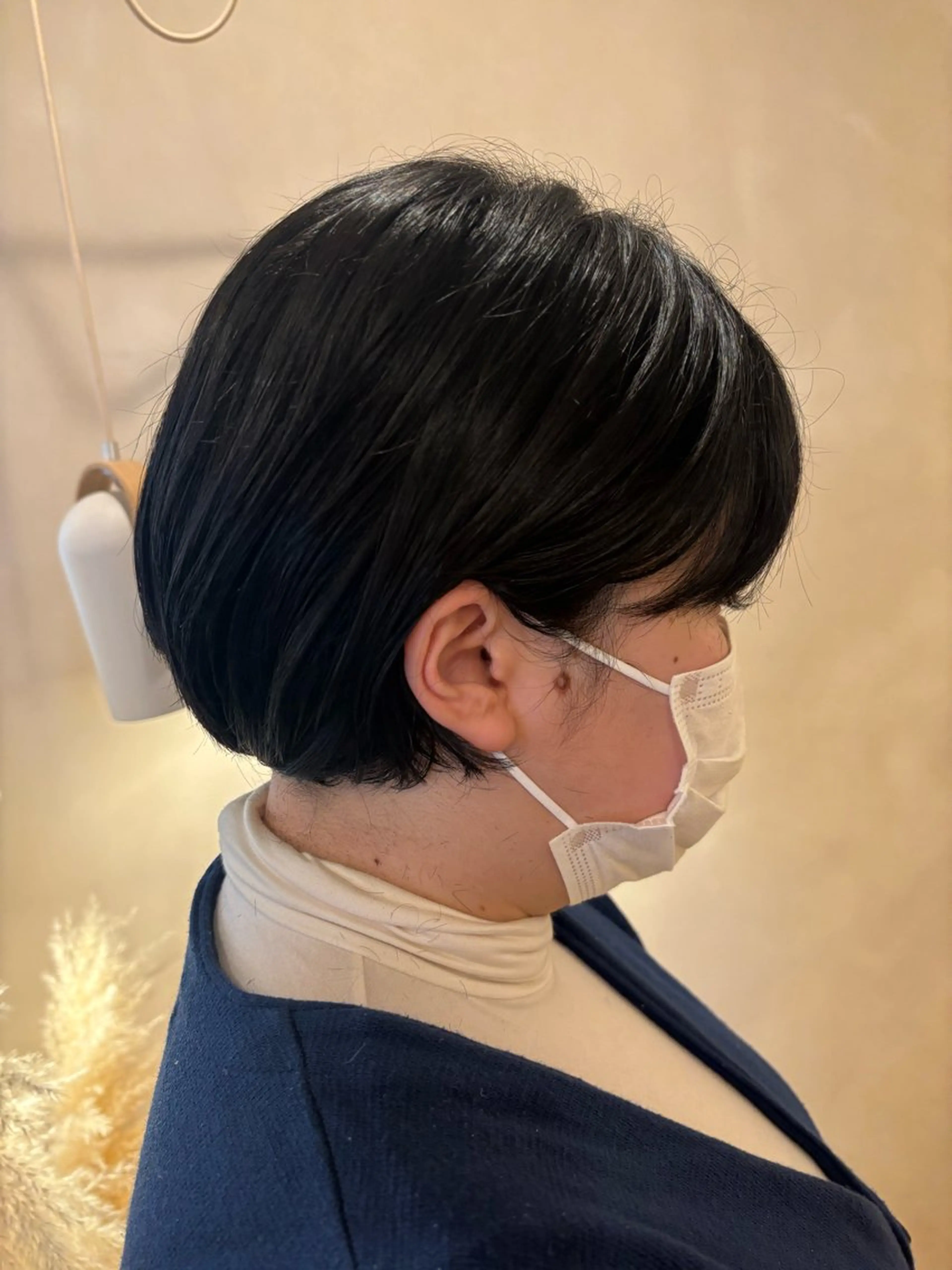 ショート 丸みショート くせ毛 ショートヘア シンバヒナノ/パーマ レイヤーカット/ボブのヘアスタイル