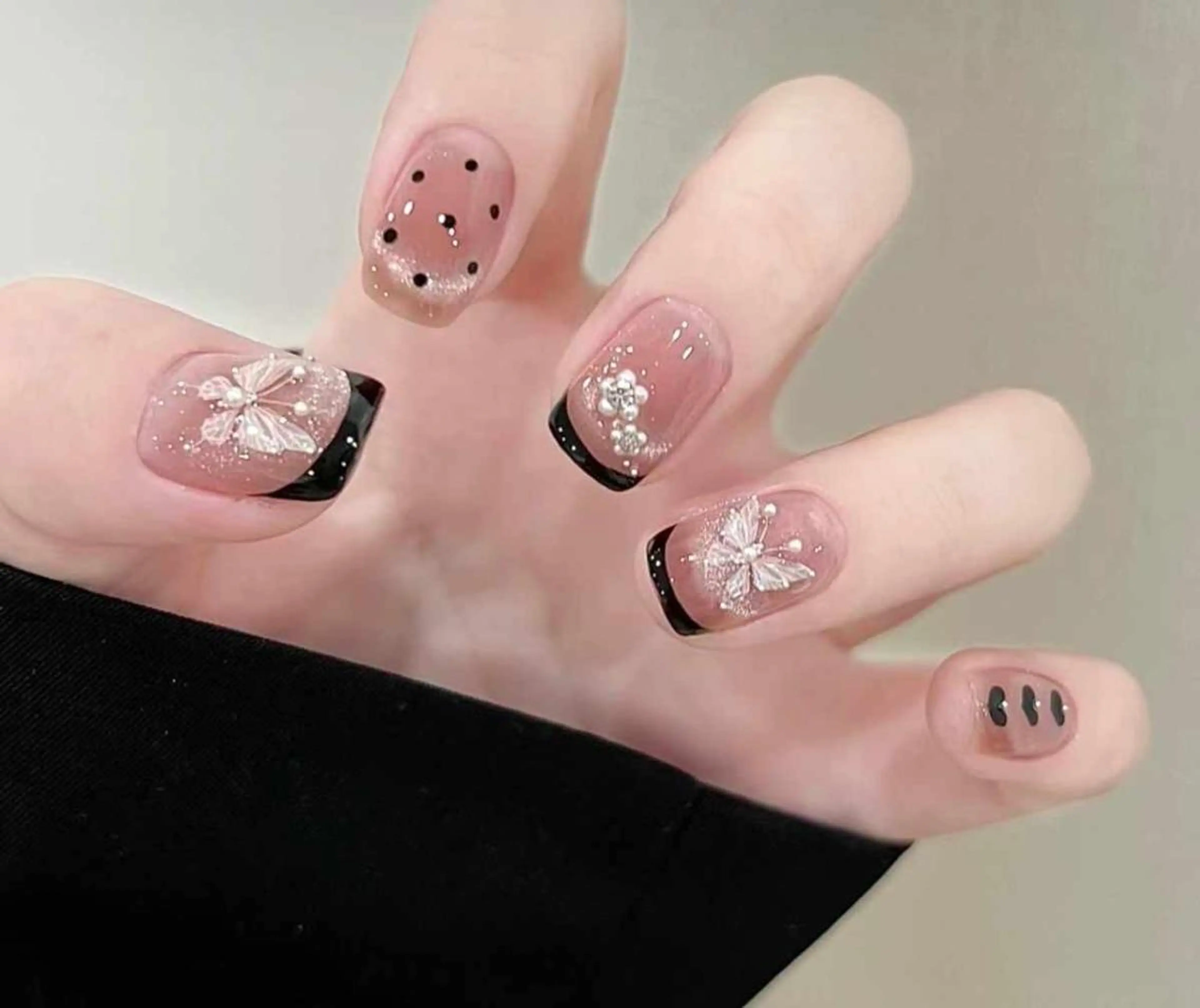 ネイル VIVIAN エイのネイルデザイン