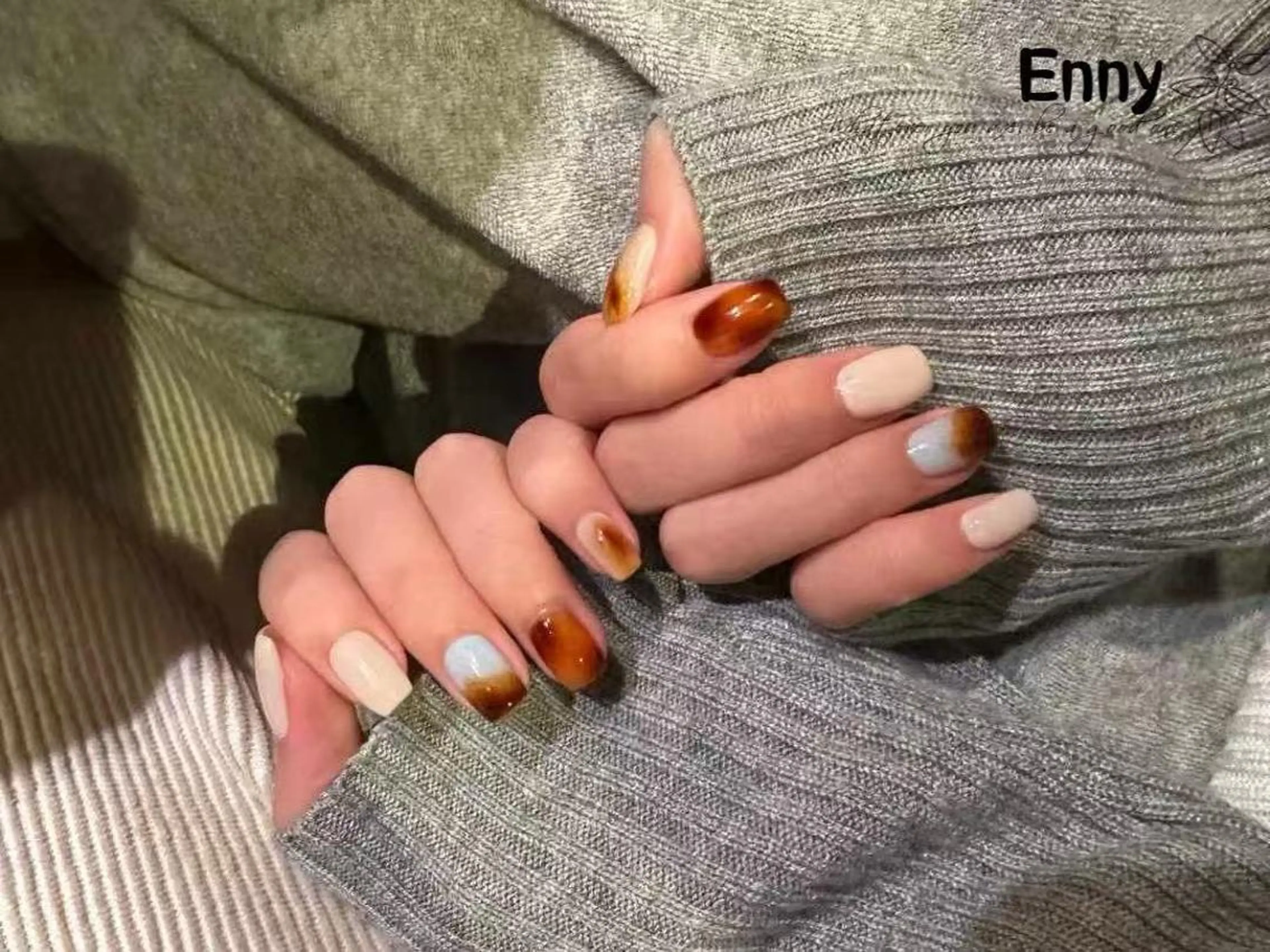 ネイル チークネイル 長さ出し フラッシュネイル フットネイル フレンチネイル Nailsalon Ennyのネイルデザイン