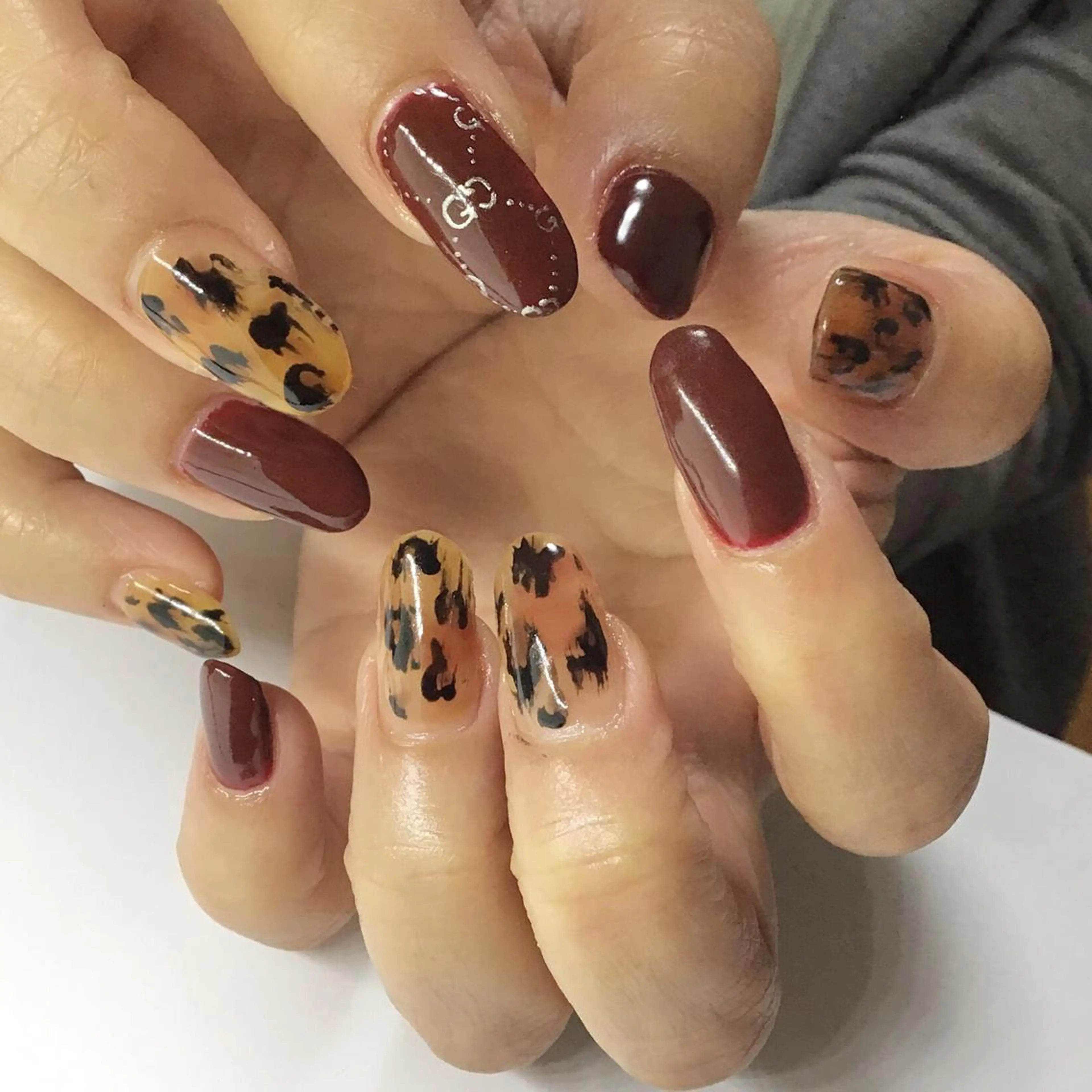 ネイル アニマル柄 冬ネイル gui amichantoco所属・gui amichanのネイルデザイン