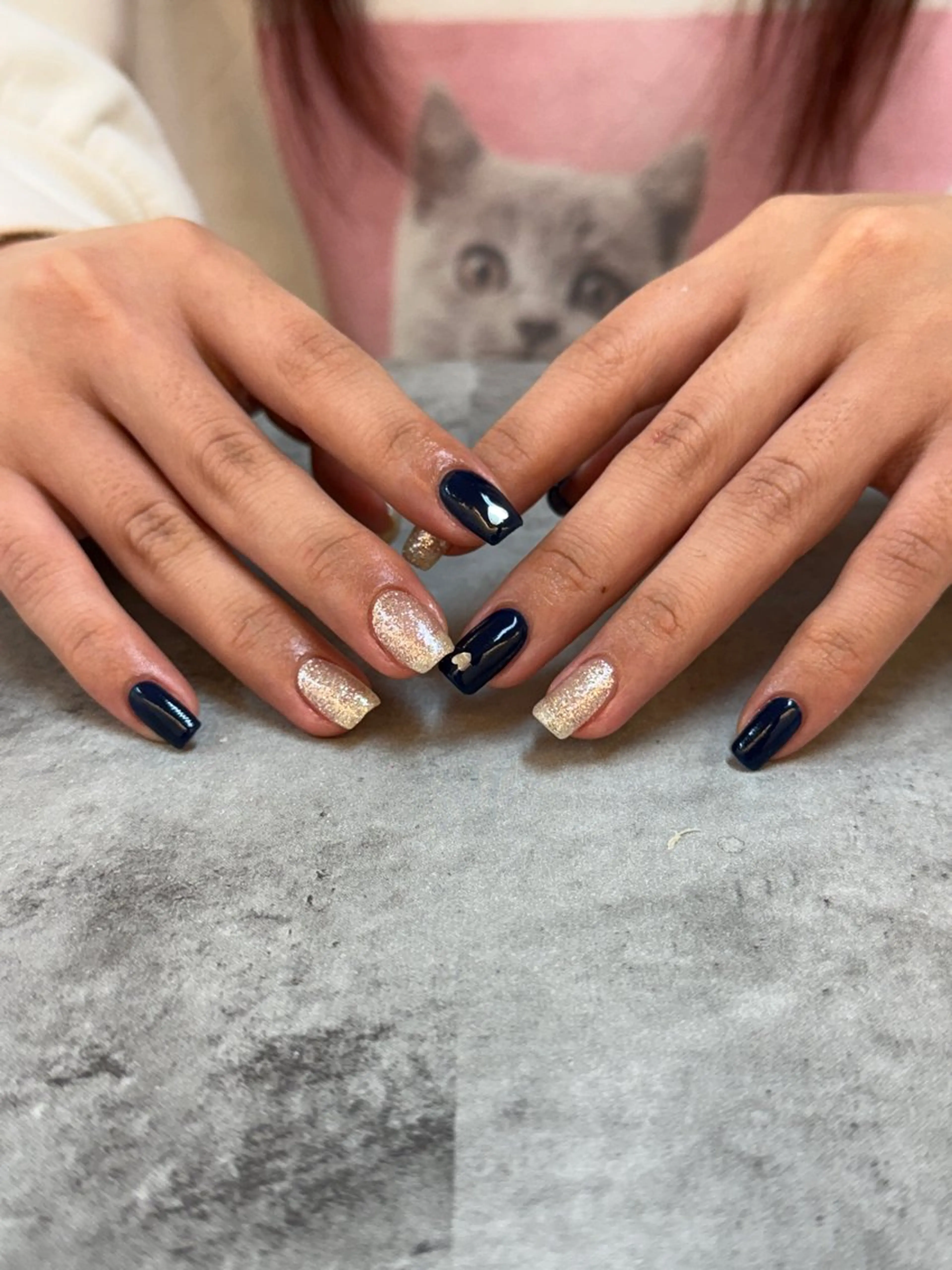 ネイル ハート ホログラムネイル ハンドネイル ouka所属・ena satoのネイルデザイン