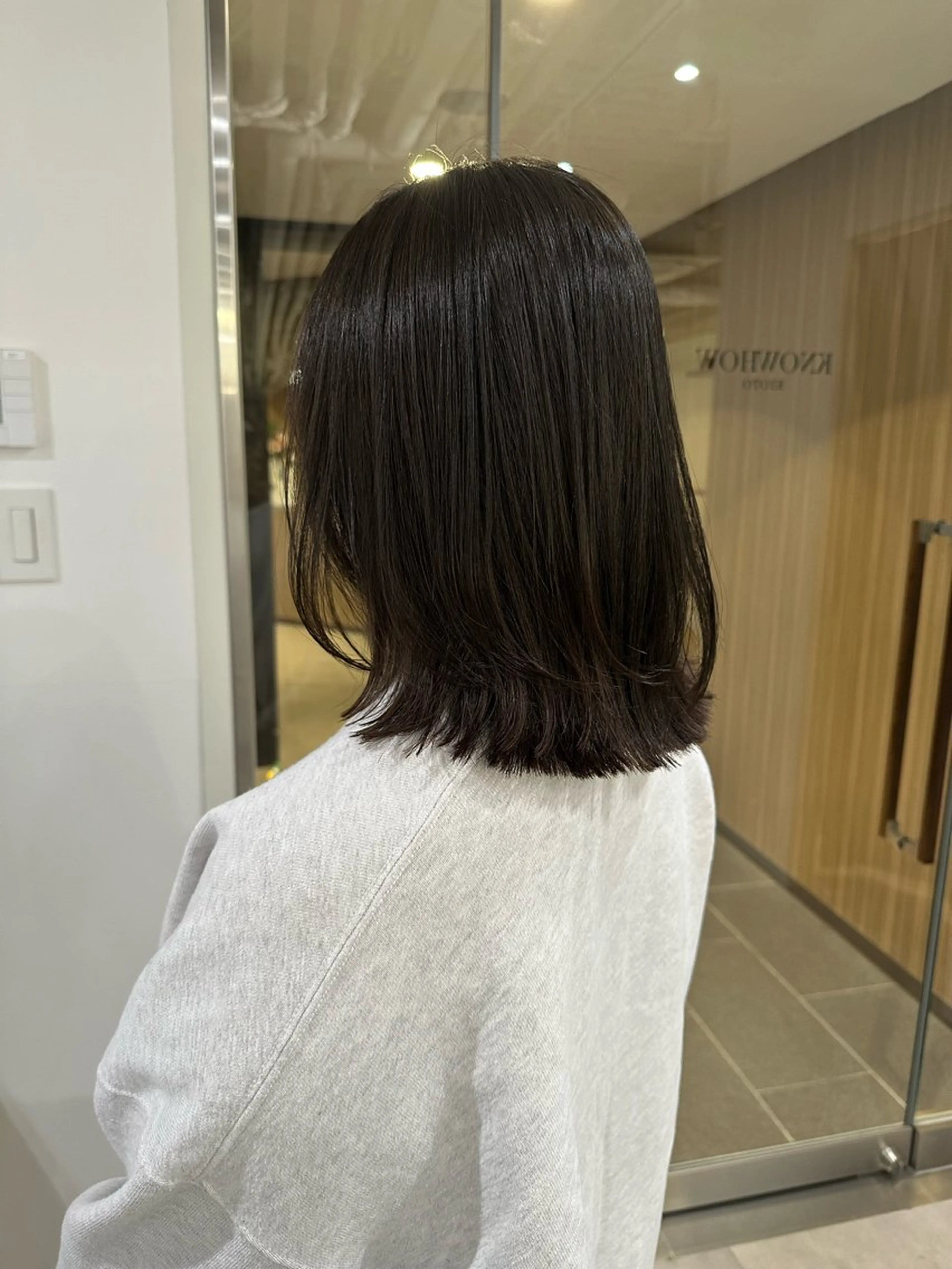 ミディアム カット ヘアカラー トリートメント アンニュイヘア/ 顔周りカット/眞弓萌のヘアスタイル