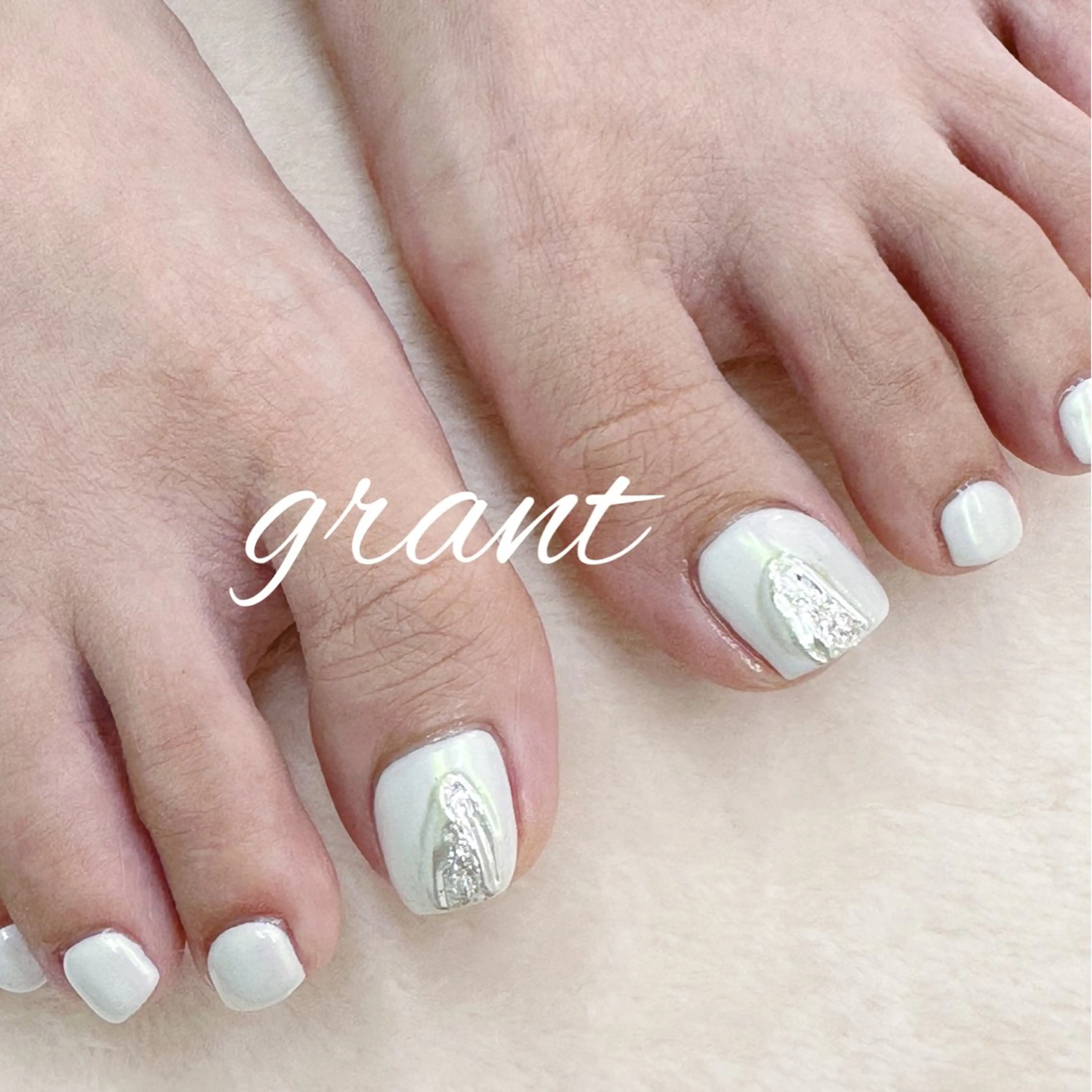 ネイル フットネイル ミラーネイル フットネイル nail salon grant所属・nailsalon grantのネイルデザイン