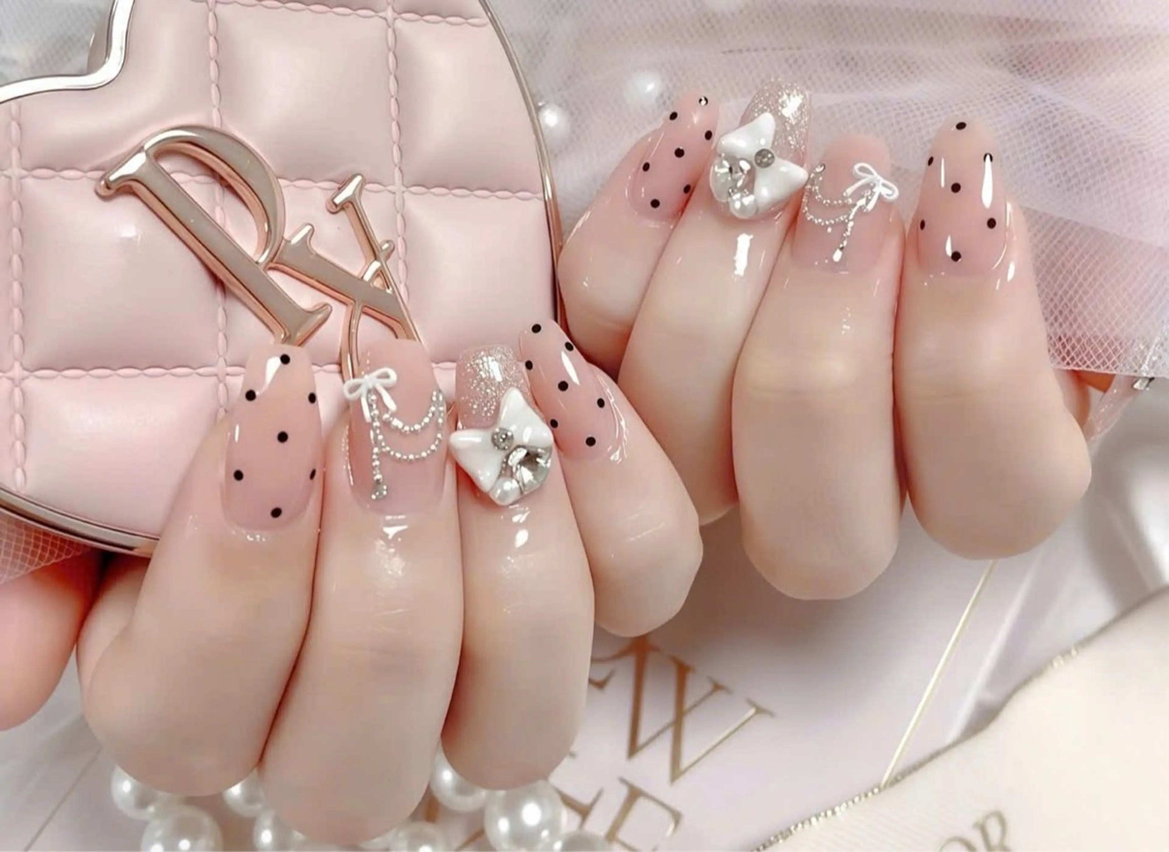ネイル フレンチネイル ジェルネイル ガラスフレンチ ハロウィン ハート ハンドネイル H.baby Nail Salonのネイルデザイン