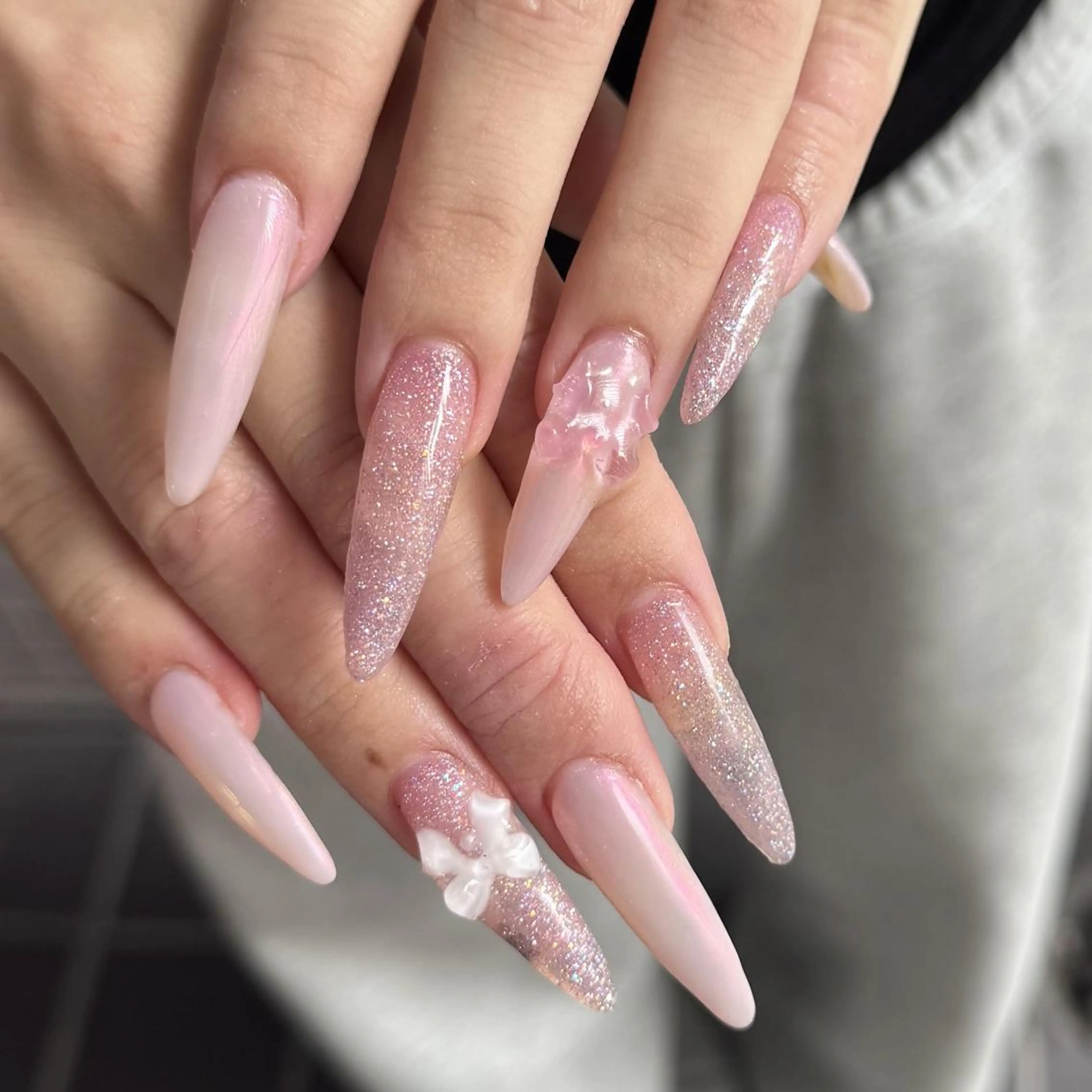 セミロング ハンドネイル フットネイル 小川 柚香のネイルデザイン