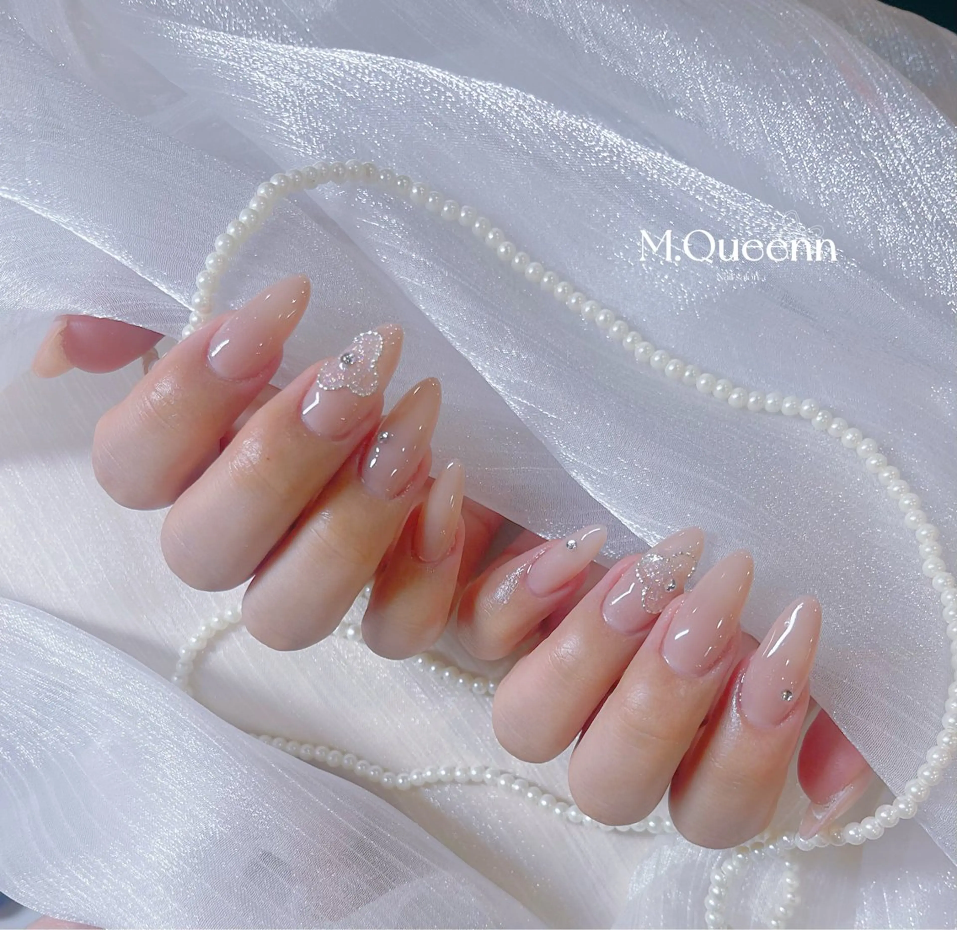 ネイル MQueen ネイルサロンマルのネイルデザイン