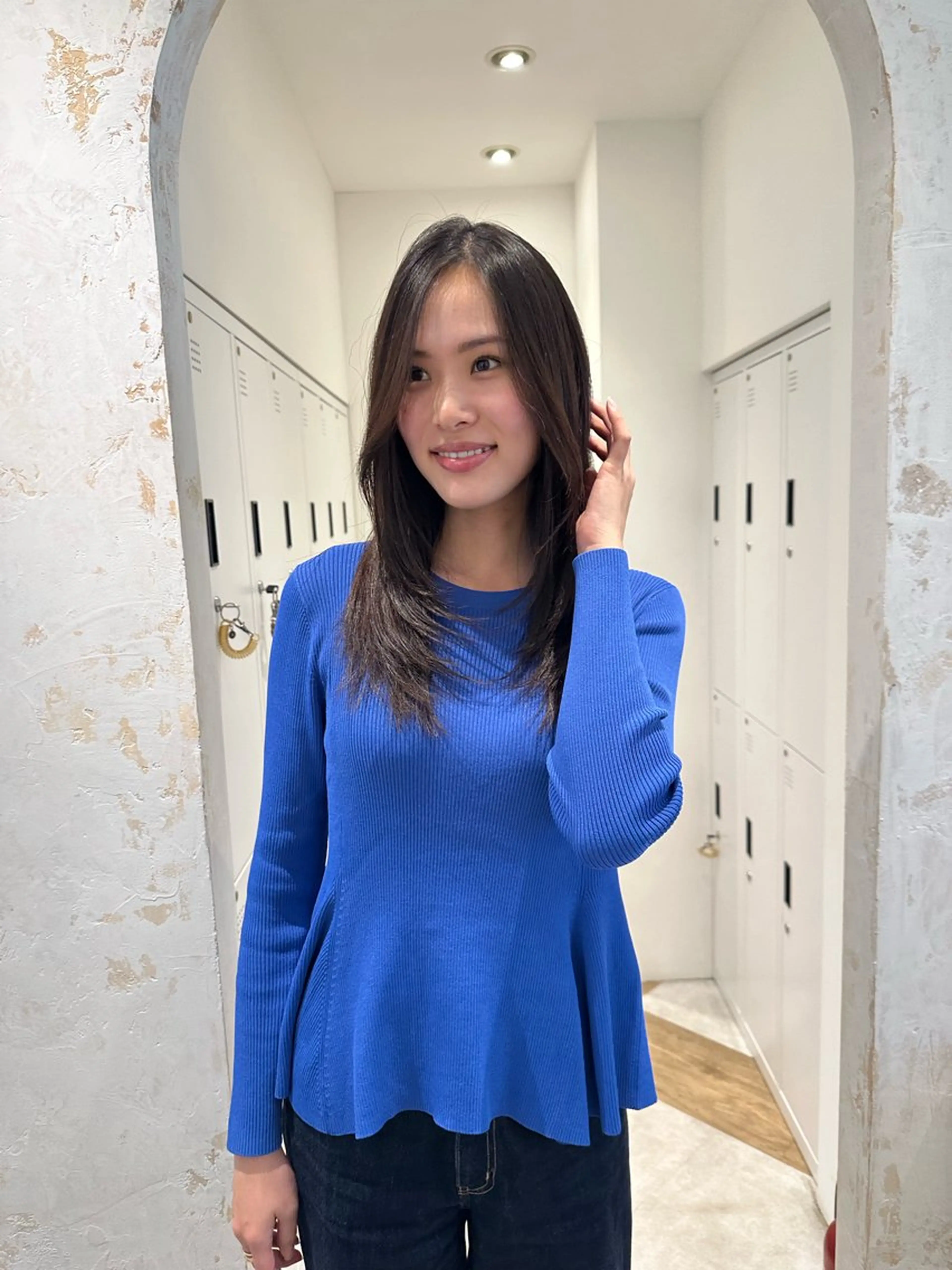 ロング カラー ヘアアレンジ ダークグレー ダークグレージュ グレージュ 韓国風ヘア レイヤーカット ヘアカラー トリートメント REONA🪽✨ 日常に馴染む髪🫧のヘアスタイル