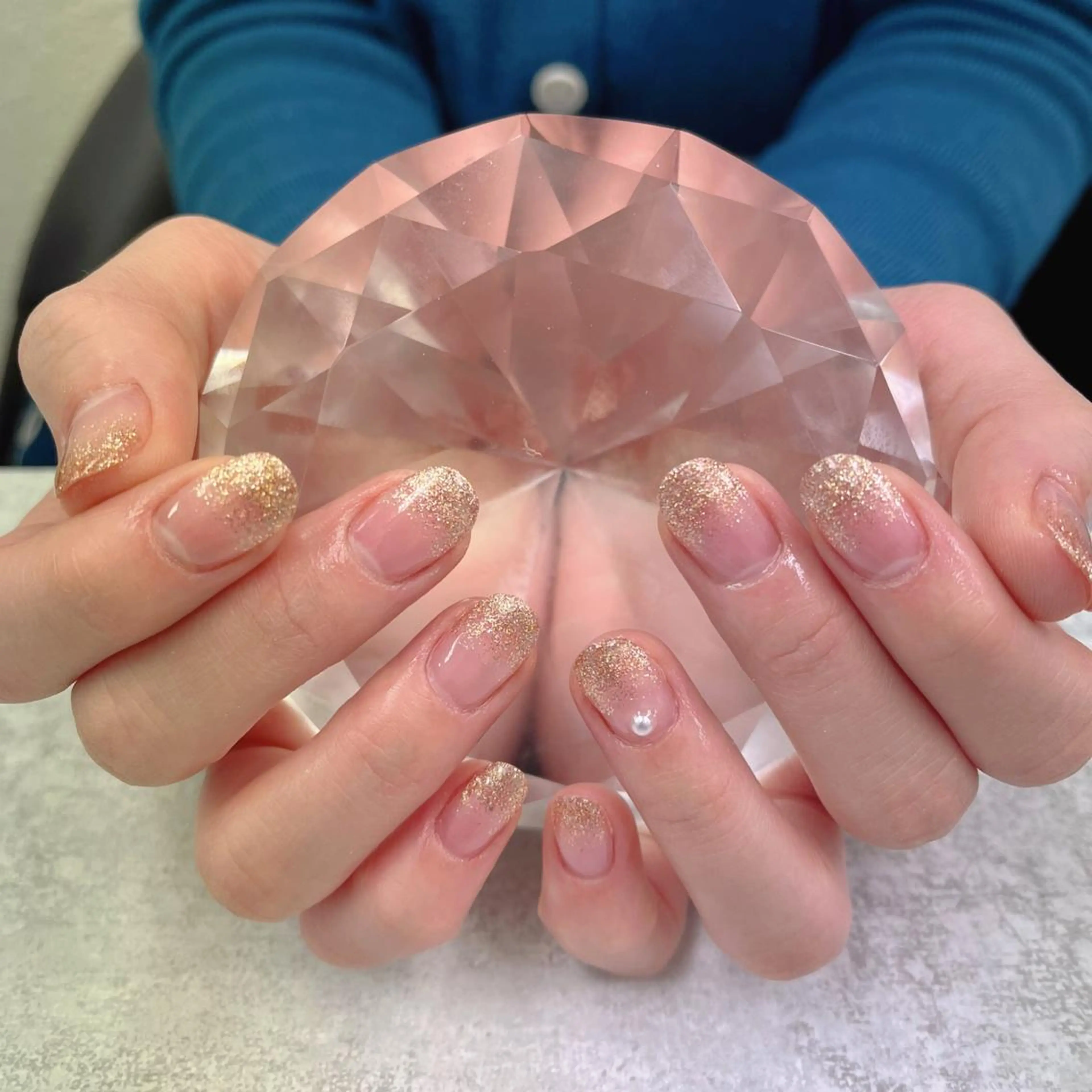 ネイル ゴールド ブルーデイジー栄本店所属・BlueDaisy 栄本店のネイルデザイン