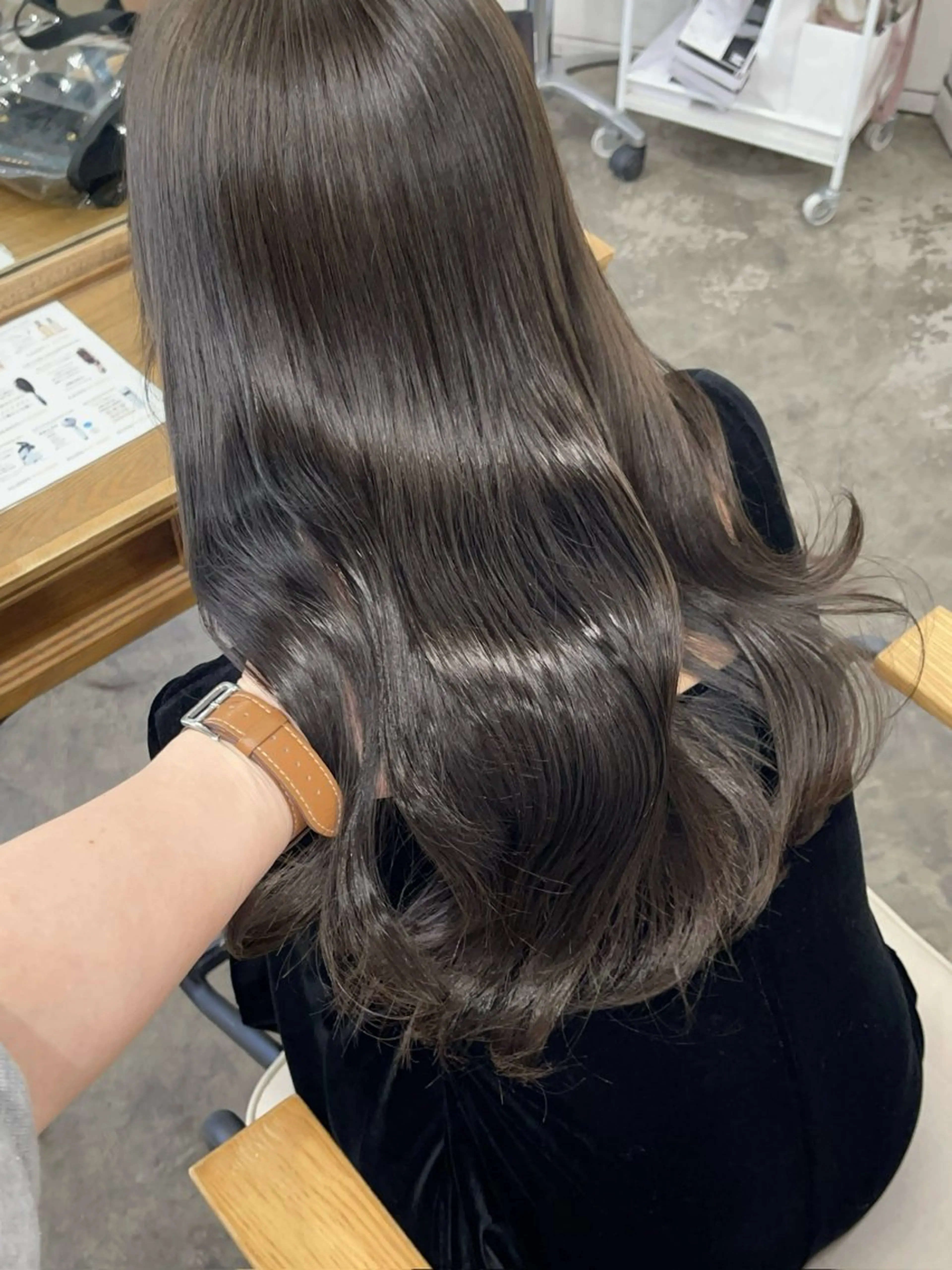 ロング キダアヤカ/ 梅田/ベージュカラーのヘアスタイル