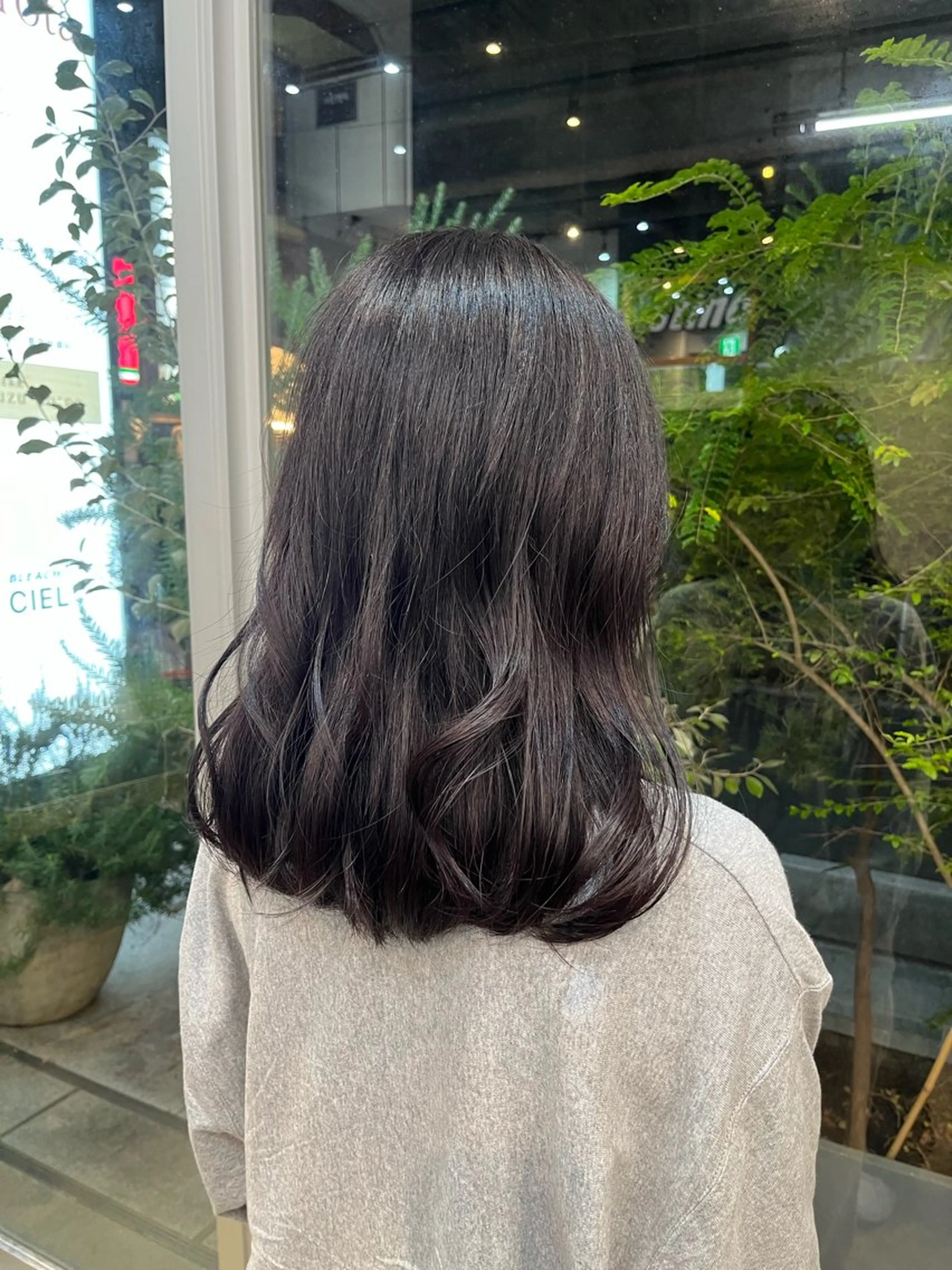 カラー 相田 佳乃のヘアスタイル