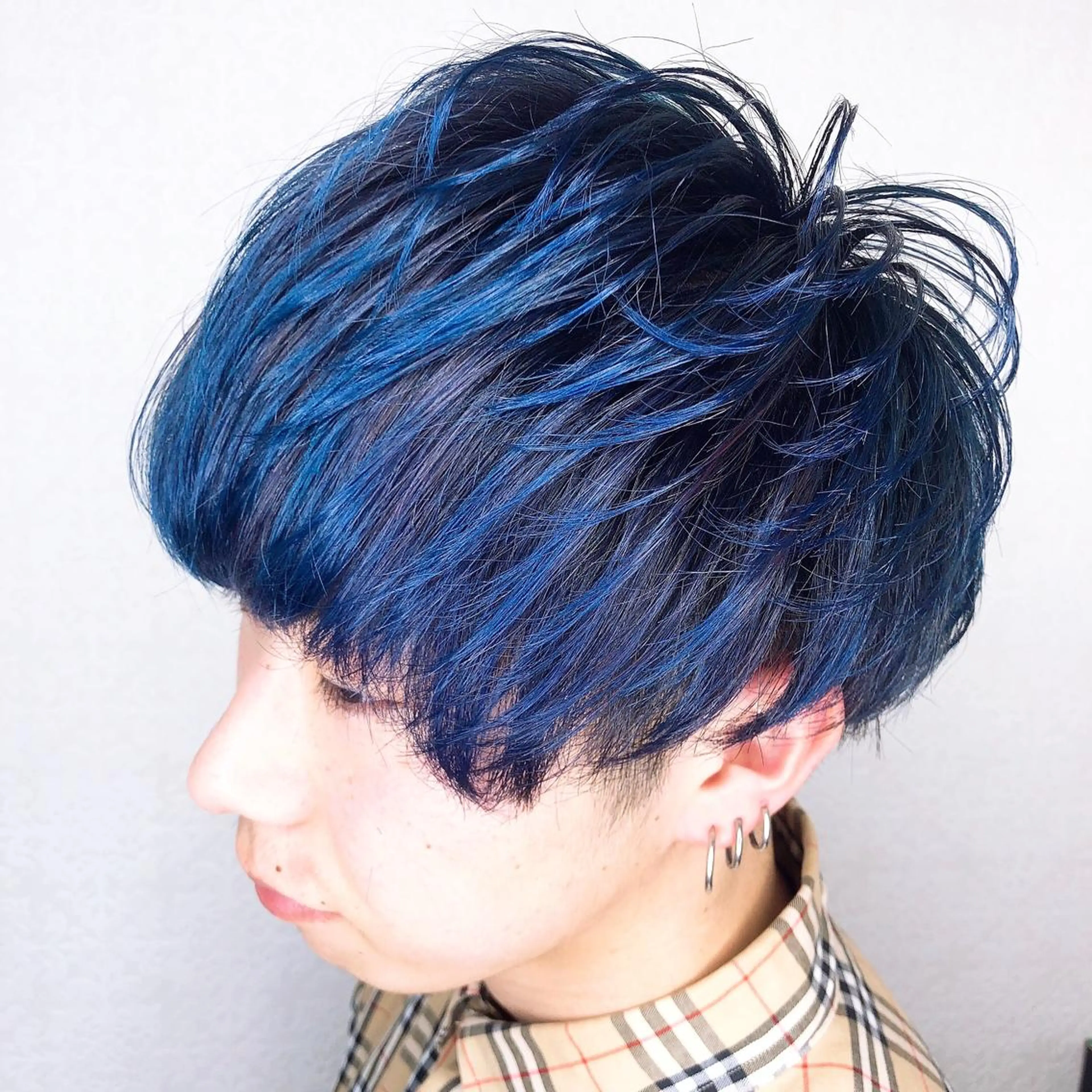 ショート カラー ブルーカラー ヘアカラー トリートメント 難しい髪質の縮毛矯正 高岡/射水/髪質改善のヘアスタイル