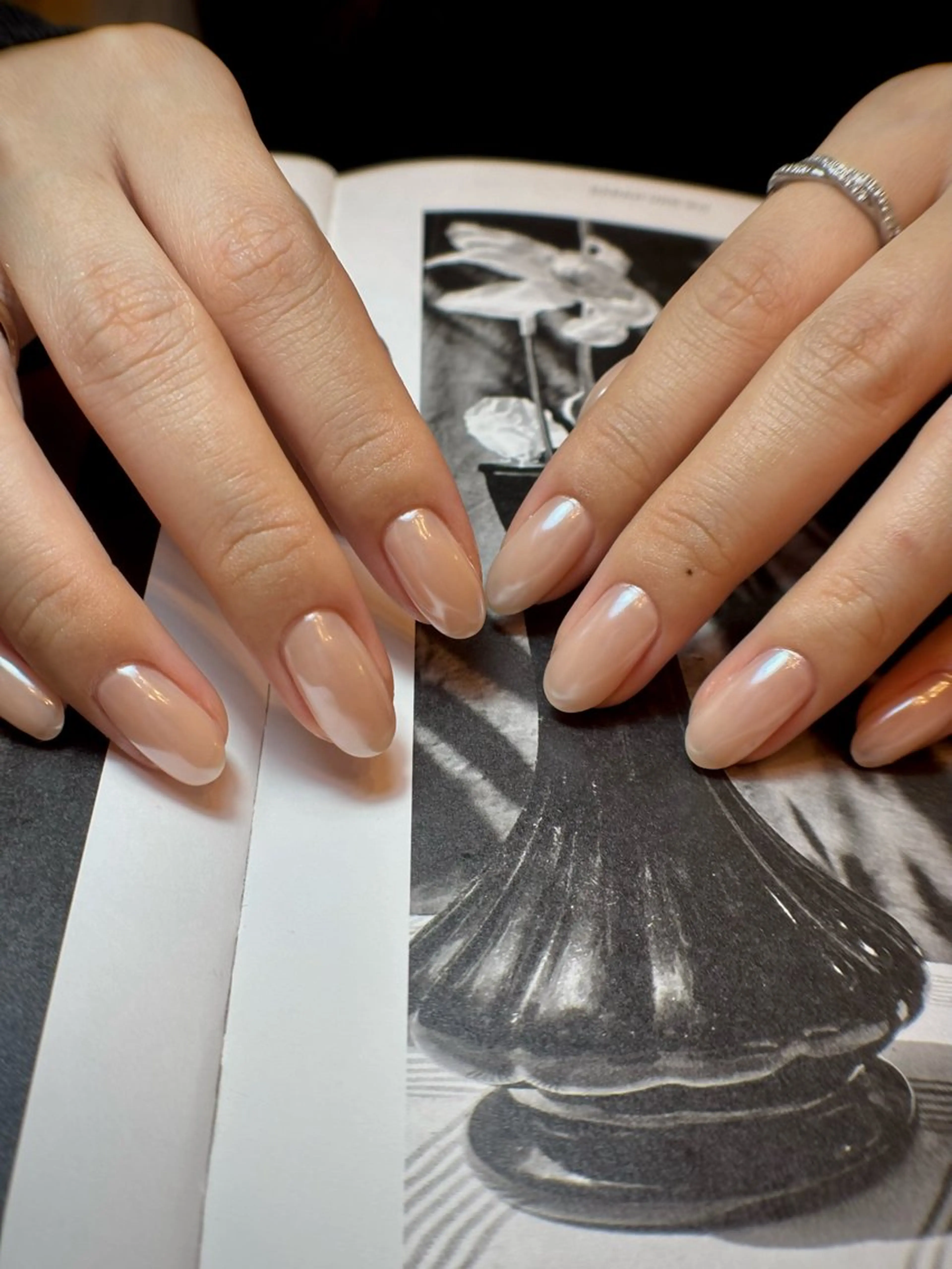 ネイル フットネイル ジェルネイル マグネットネイル ニュアンスネイル ワンカラーネイル ハンドネイル illum hicariのネイルデザイン