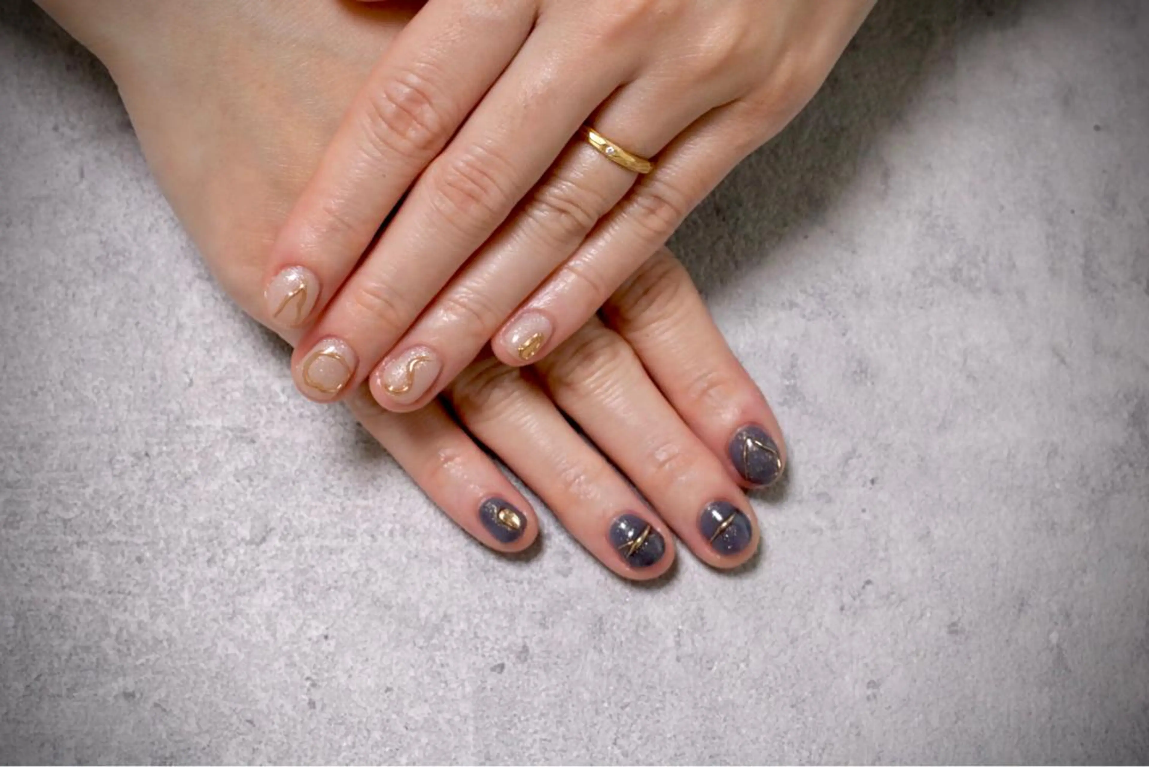 ネイル オーロラネイル カジュアル ジェルネイル ラメ(グリッター) マグネットネイル MH Nailのネイルデザイン