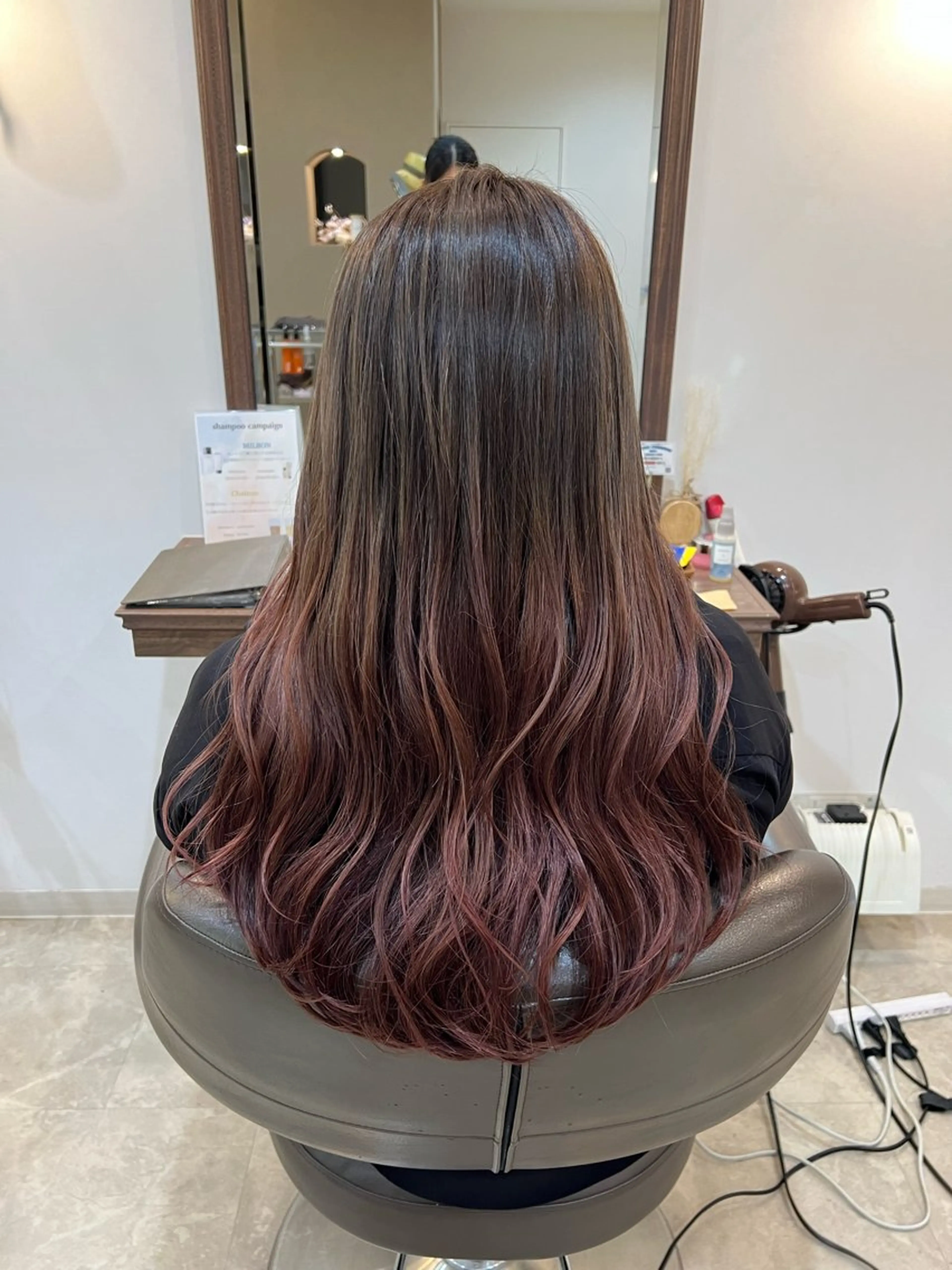 ロング カラー unöi所属・3月Open unöi  ホナミのヘアスタイル