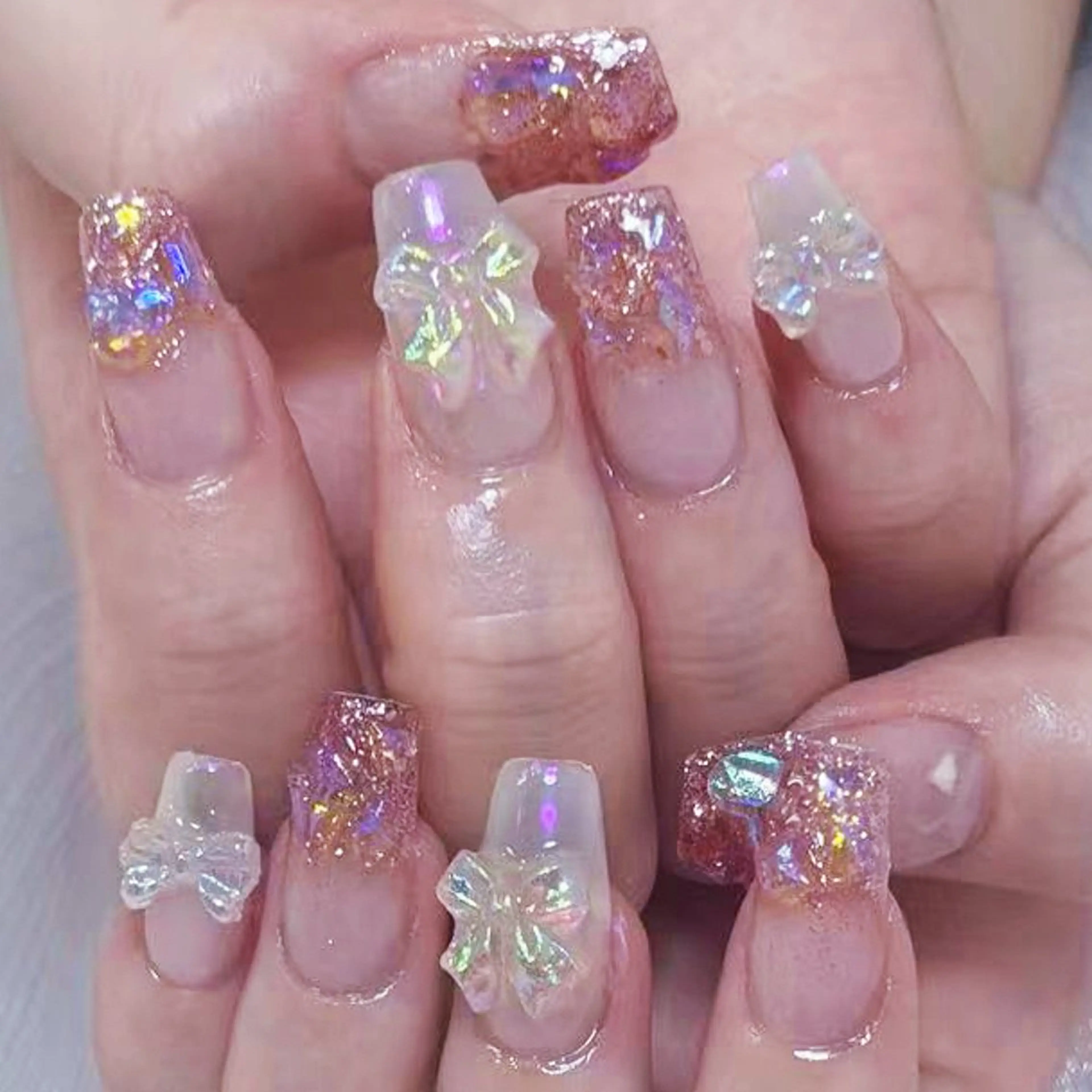 ネイル アートネイル オーロラネイル キラキラネイル 韓国ネイル マグネットネイル ハンドネイル ハンドケア DIAMOND 💞のネイルデザイン