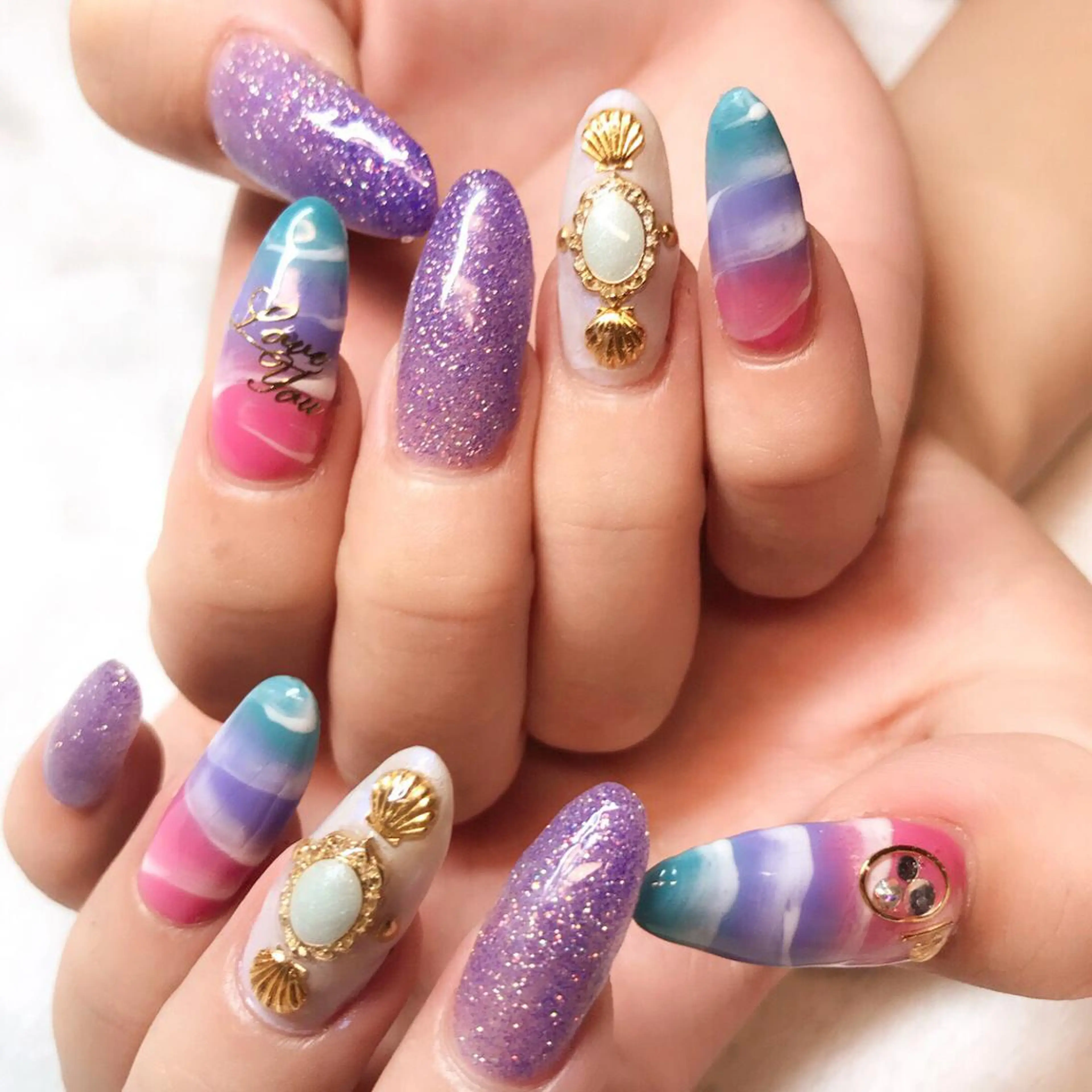 ネイル 夏ネイル 🦋AYNIL🦋 ナチュラル専門店♥️のネイルデザイン