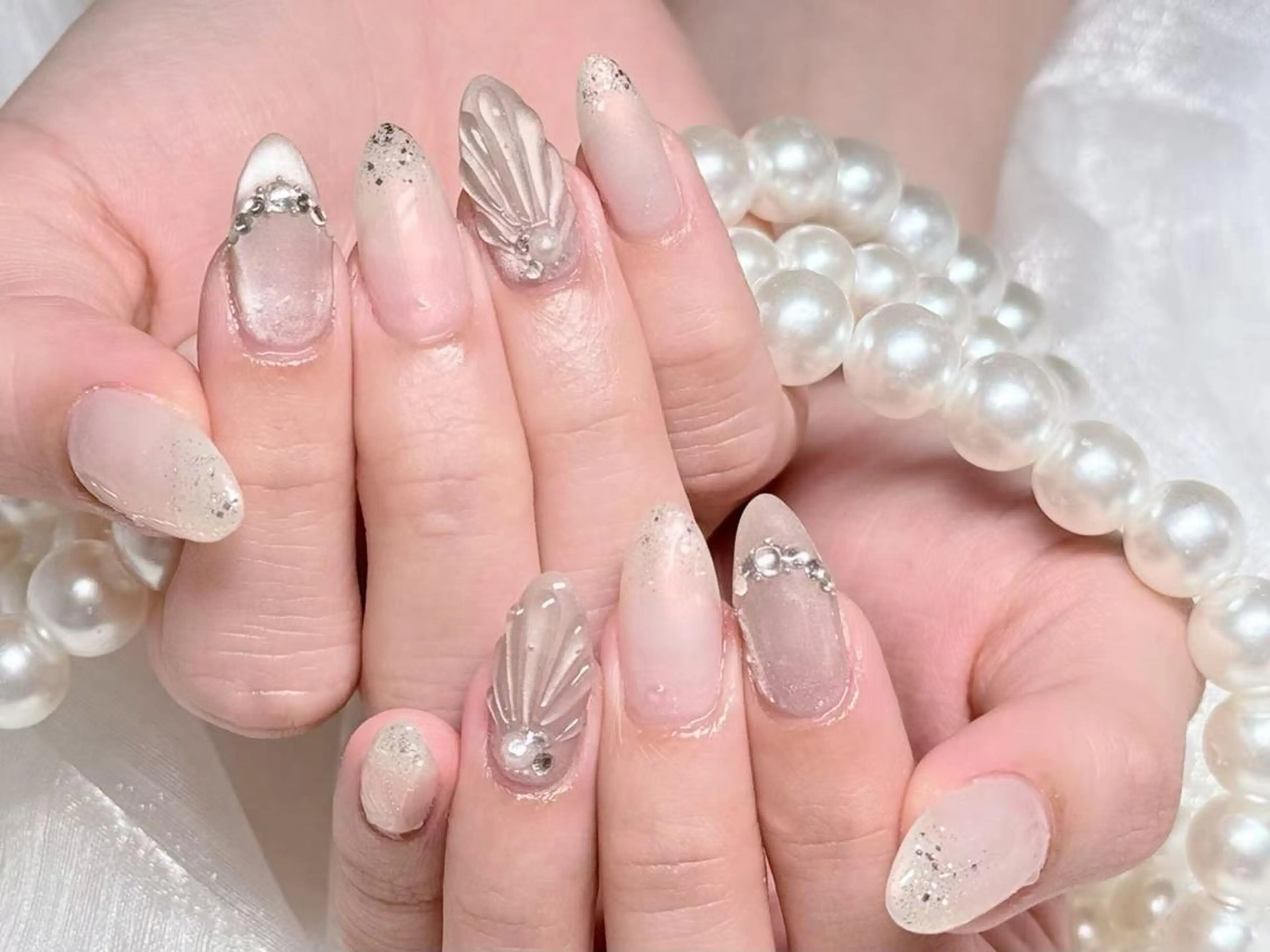 ネイル アートネイル クリアネイル 成人式 長さ出し フラッシュネイル ハンドネイル Ru na🍳のネイルデザイン