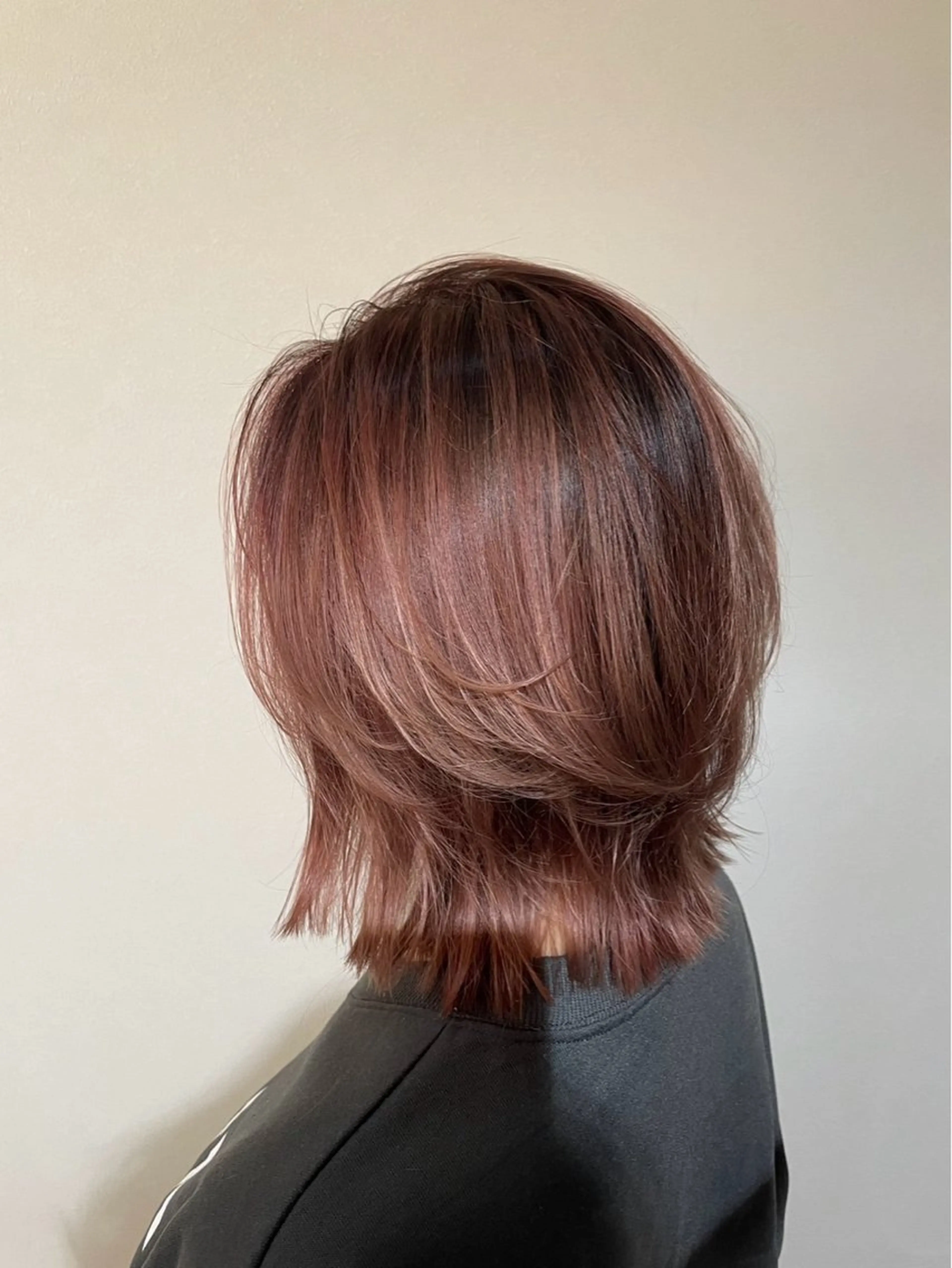 ミディアム カット Re room.所属・Re room. 女性スタイリストのヘアスタイル