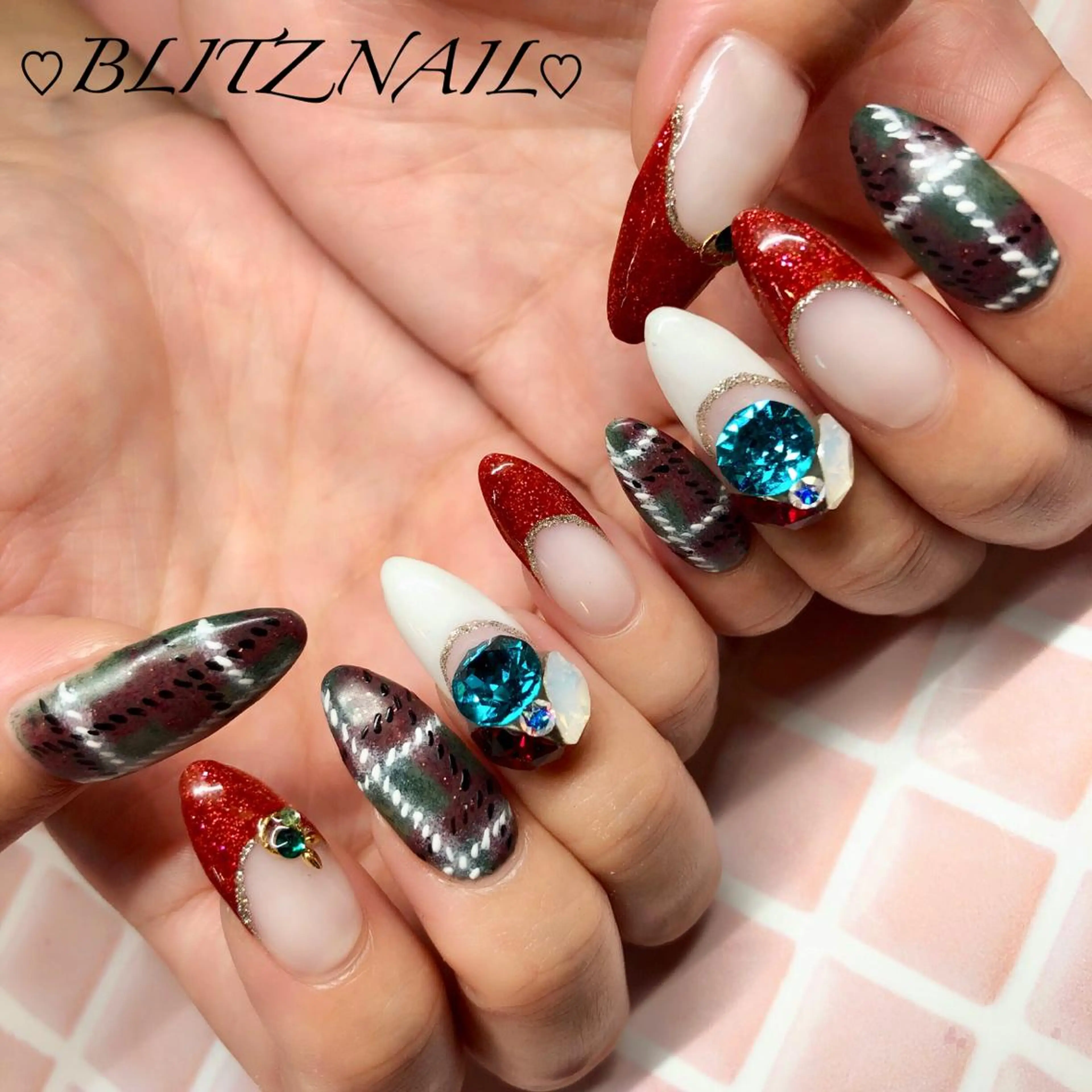 ネイル BLITZ Nail 岩田💅🏻✨のネイルデザイン
