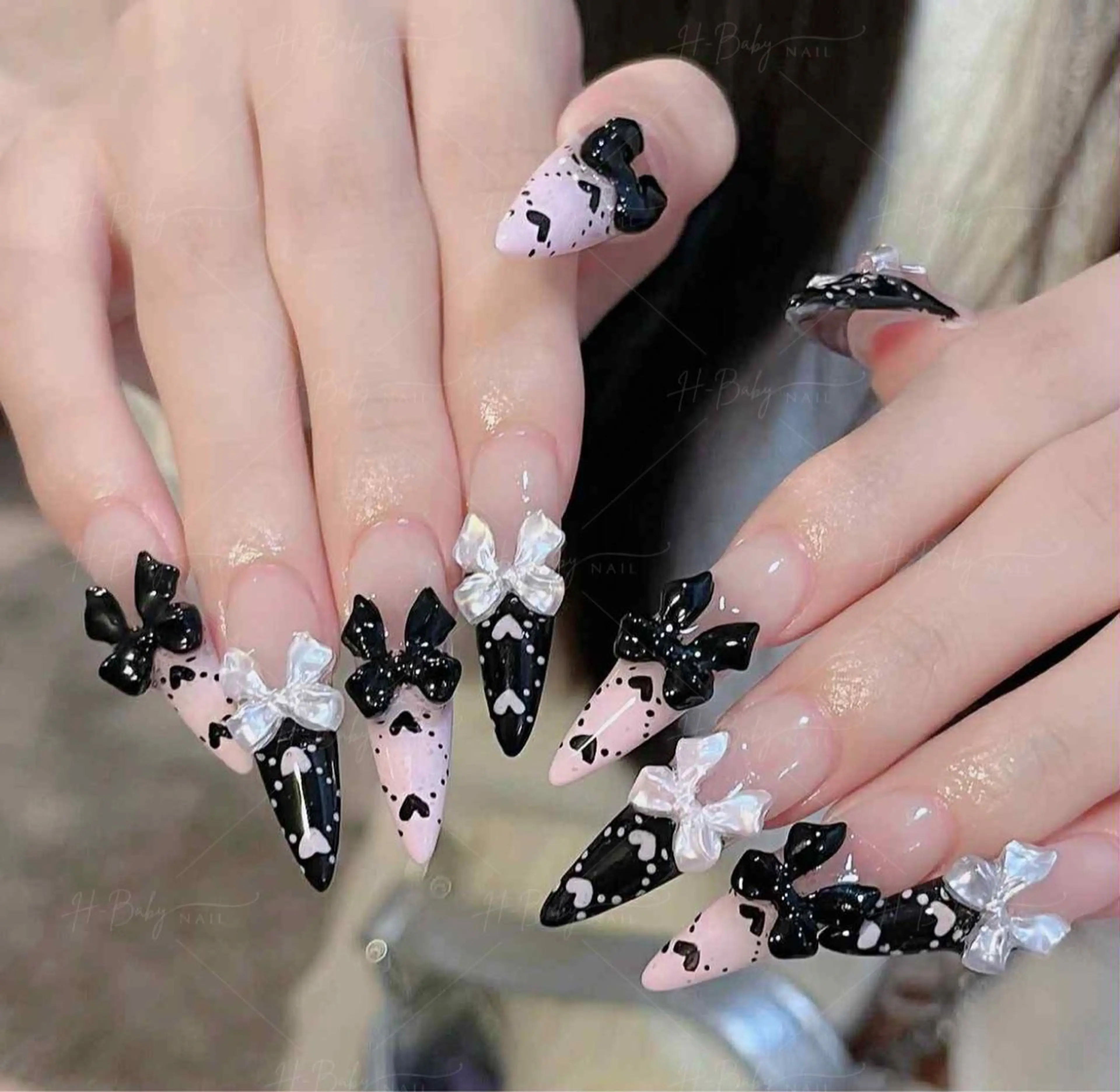 ネイル フレンチネイル ジェルネイル ガラスフレンチ ハロウィン ハート ハンドネイル H.baby Nail Salonのネイルデザイン