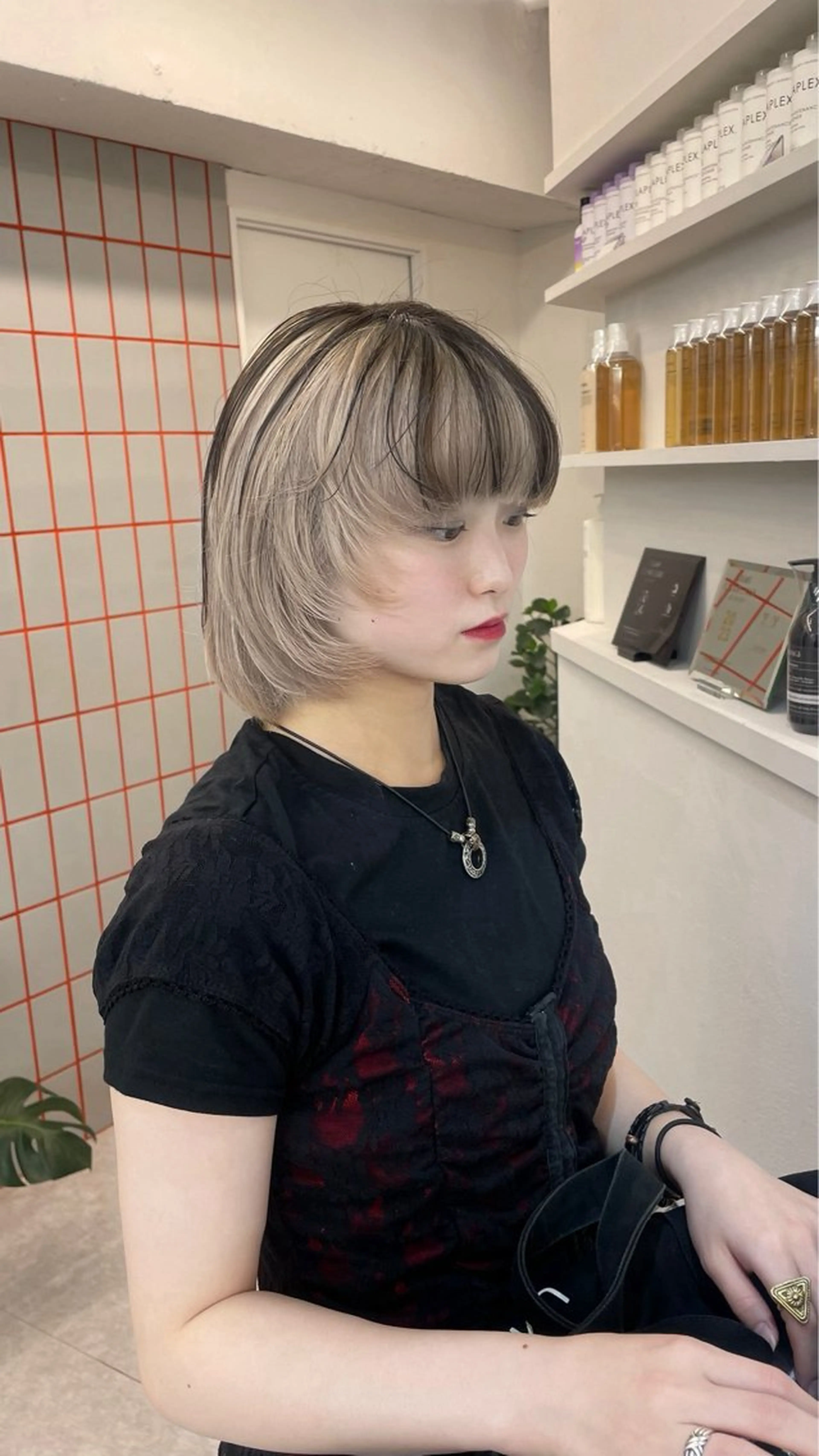 ショート カラー アッシュ ベージュカラー ブリーチ ブロンド ブロンドベージュ PELE所属・愛されミルクティー 💍🎀yuiのヘアスタイル