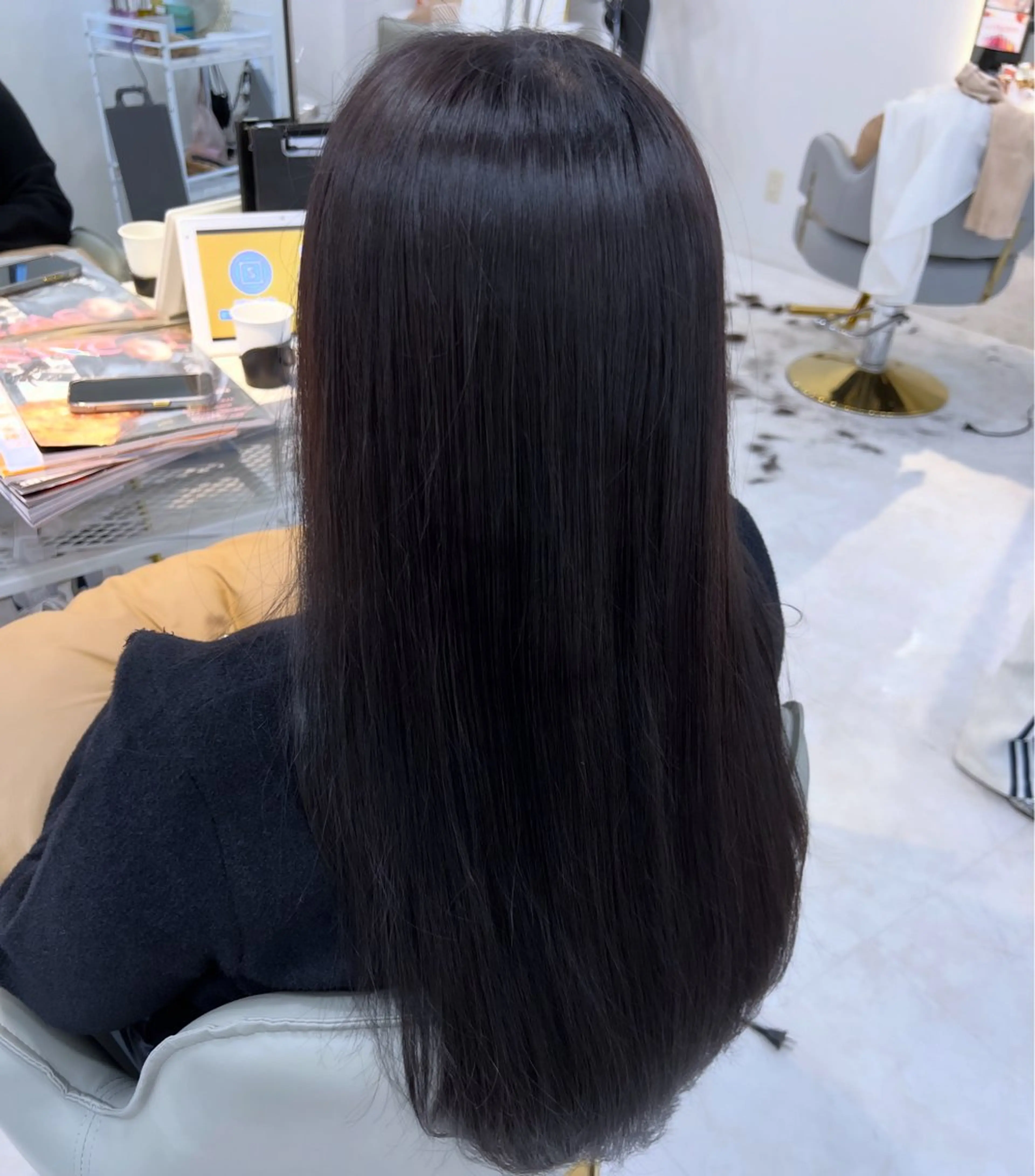 ロング カラー ブリーチ ダークグレー ダークグレージュ グレージュ ブリーチなしカラー ヘアカラー メンズカット✂️ ✨️NOAのヘアスタイル